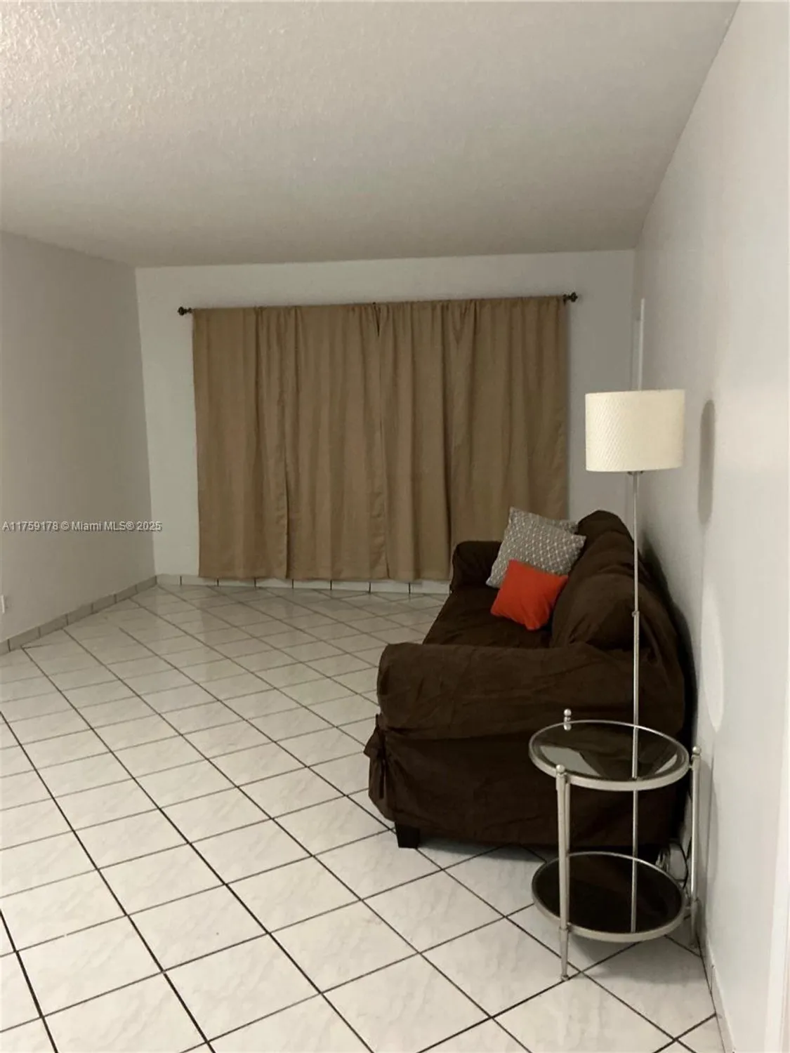 Property Slideshow image 1 of 13 | 2309 park ln 304, Hollywood, FL, 33021