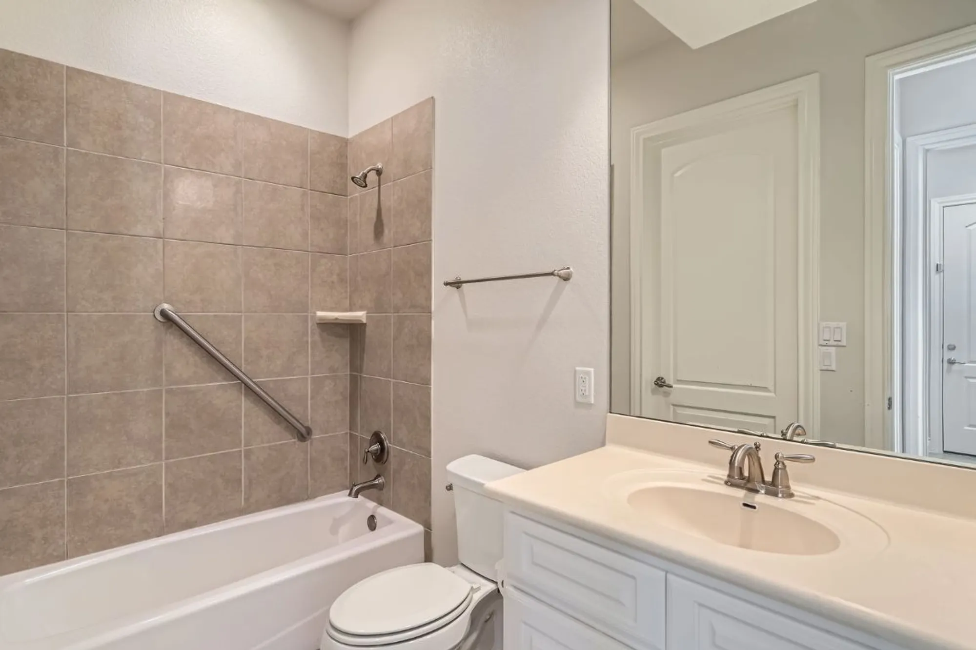 Property Slideshow image 26 of 31 | 304 belforte ave, Austin, TX, 78734