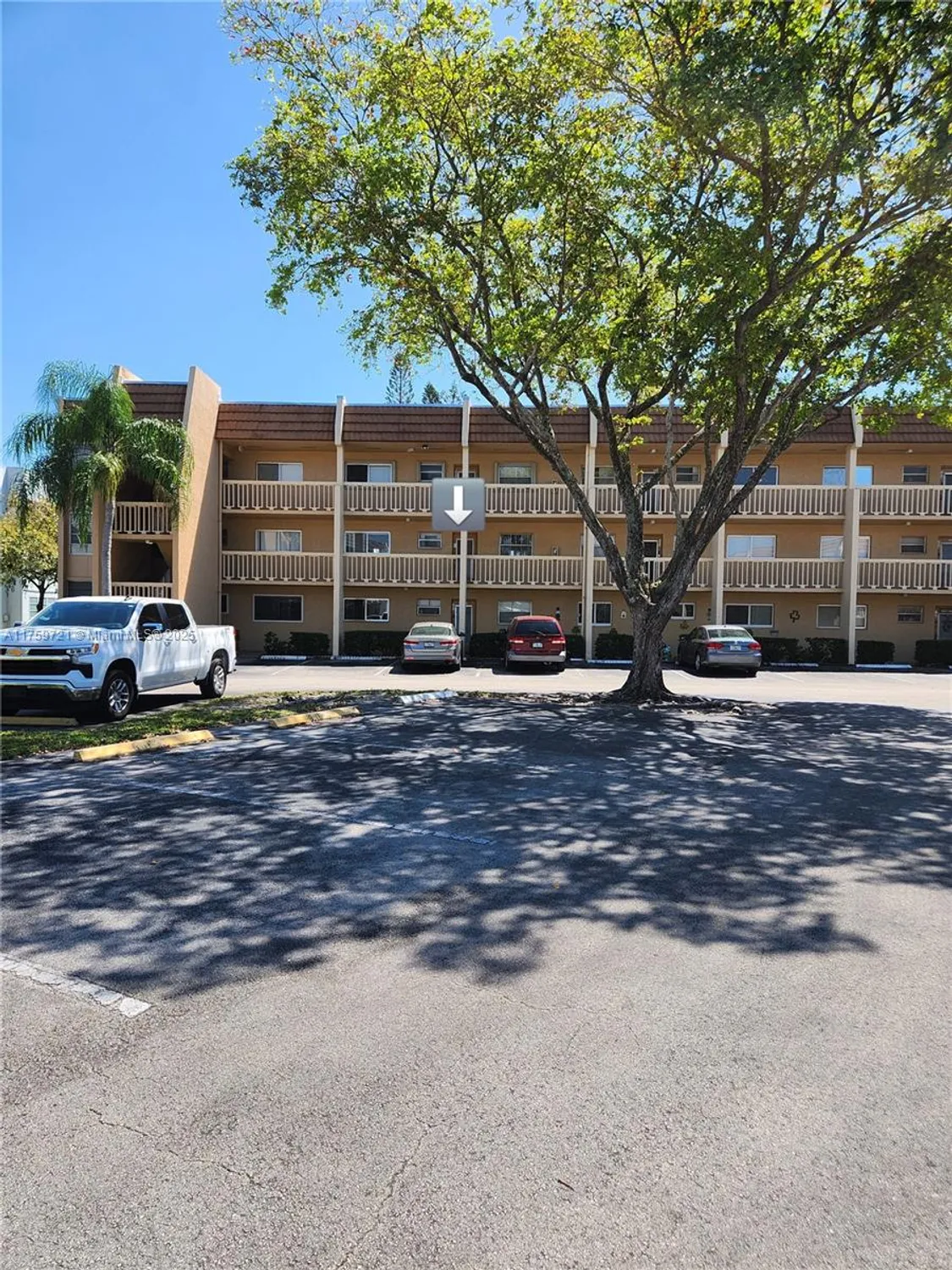 Property Slideshow image 11 of 24 | 6670 royal palm blvd k 202, Margate, FL, 33063