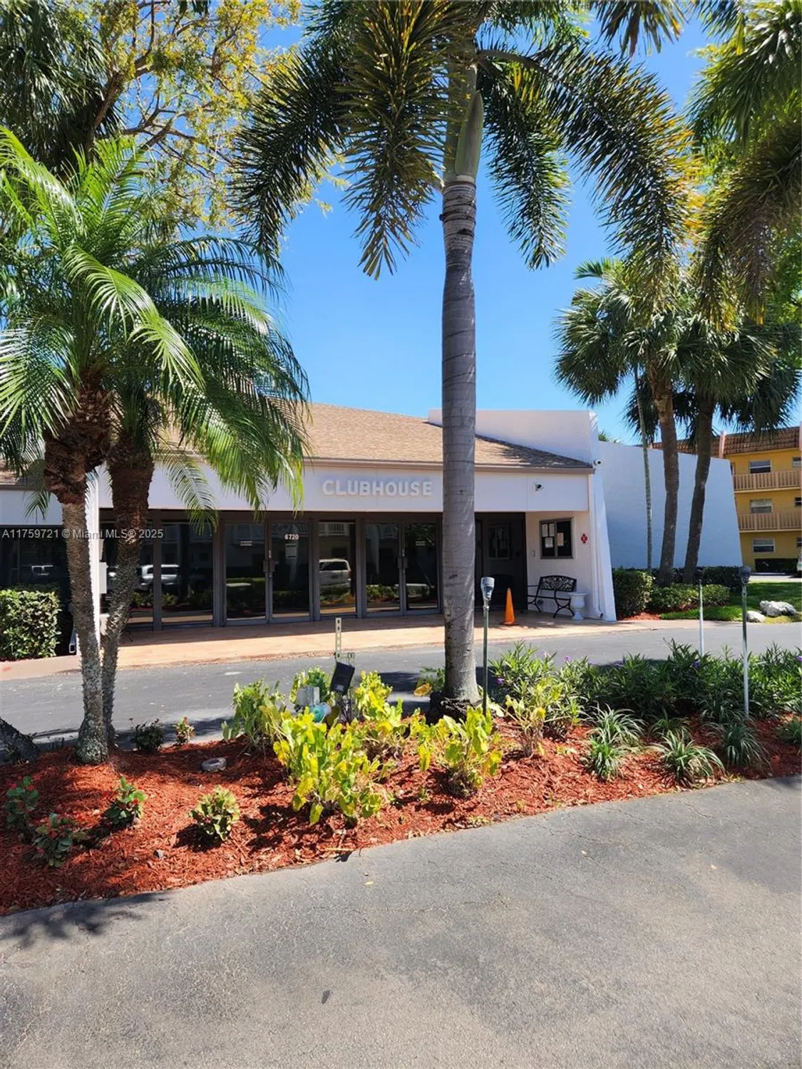 Property Slideshow image 4 of 24 | 6670 royal palm blvd k 202, Margate, FL, 33063