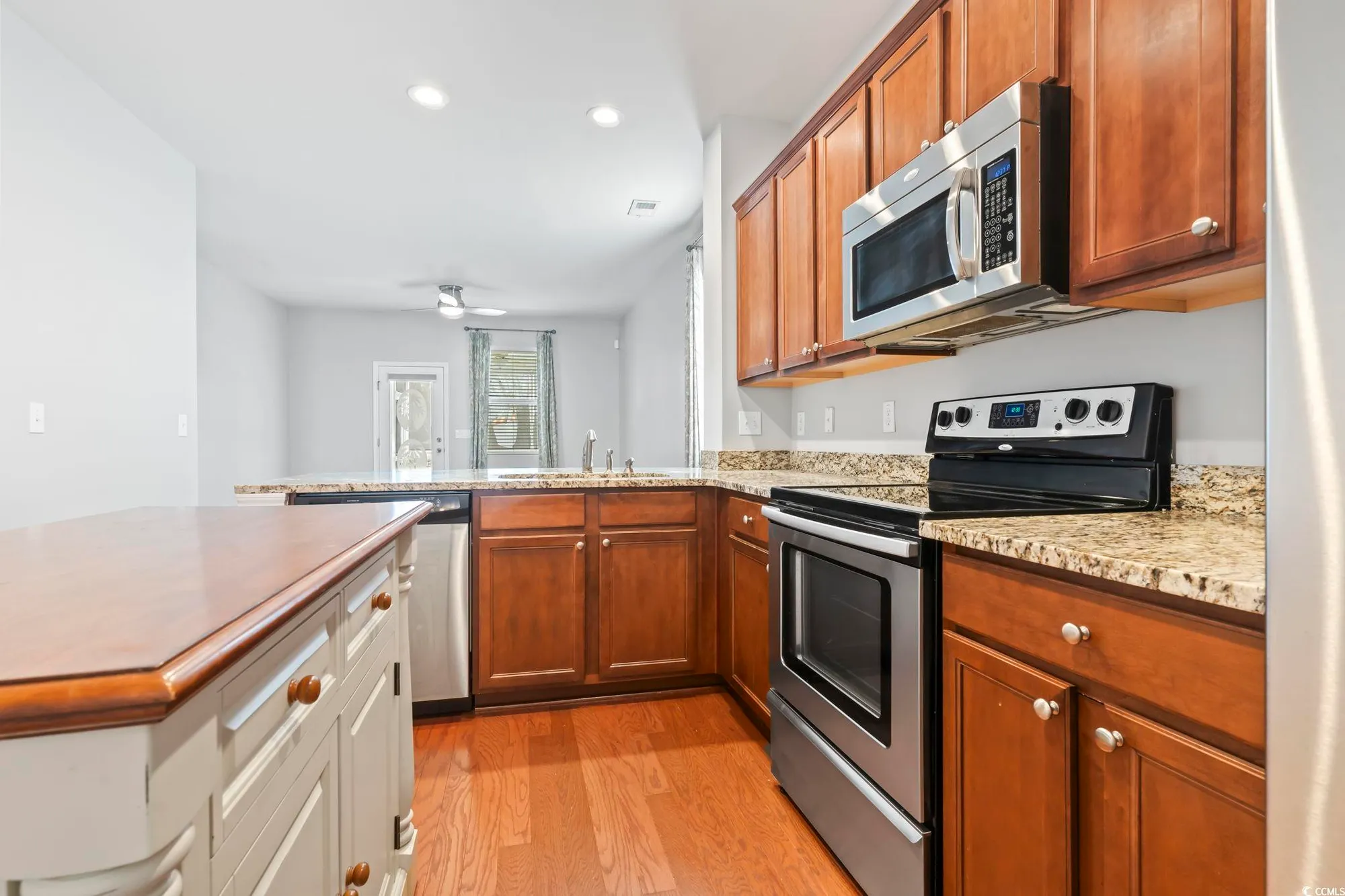 Property Slideshow image 10 of 40 | 1097 balmore dr, Myrtle Beach, SC, 29579