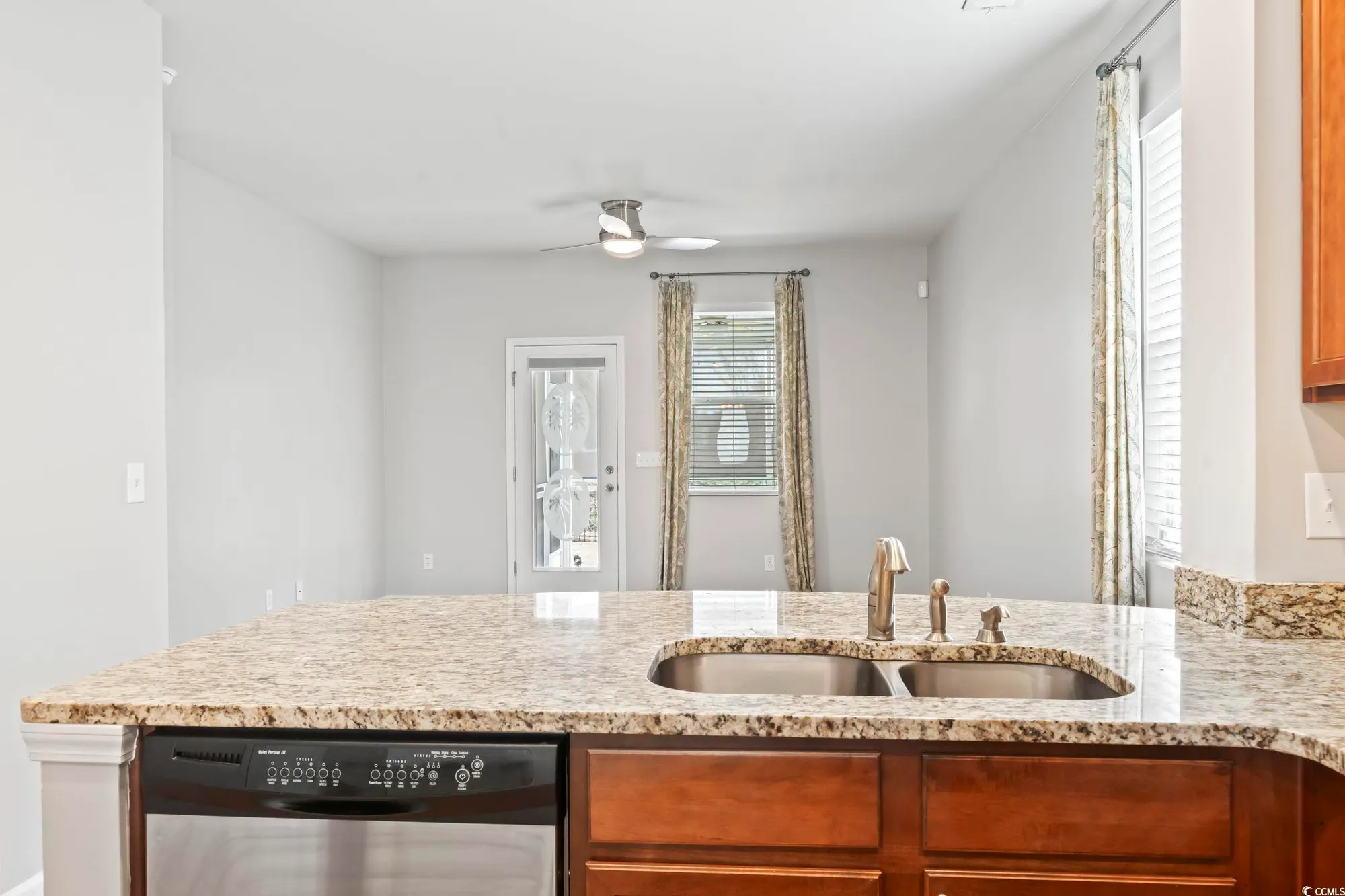 Property Slideshow image 11 of 40 | 1097 balmore dr, Myrtle Beach, SC, 29579