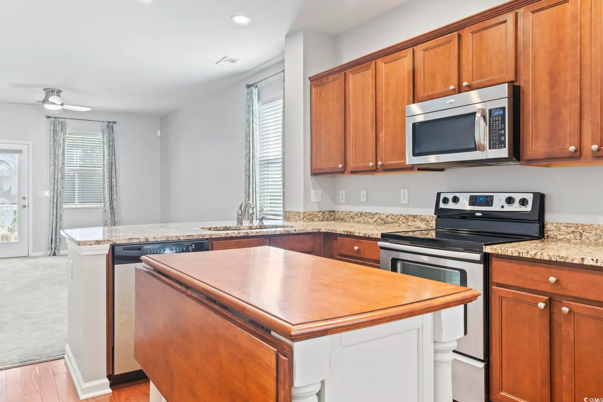 Property Slideshow image 7 of 40 | 1097 balmore dr, Myrtle Beach, SC, 29579