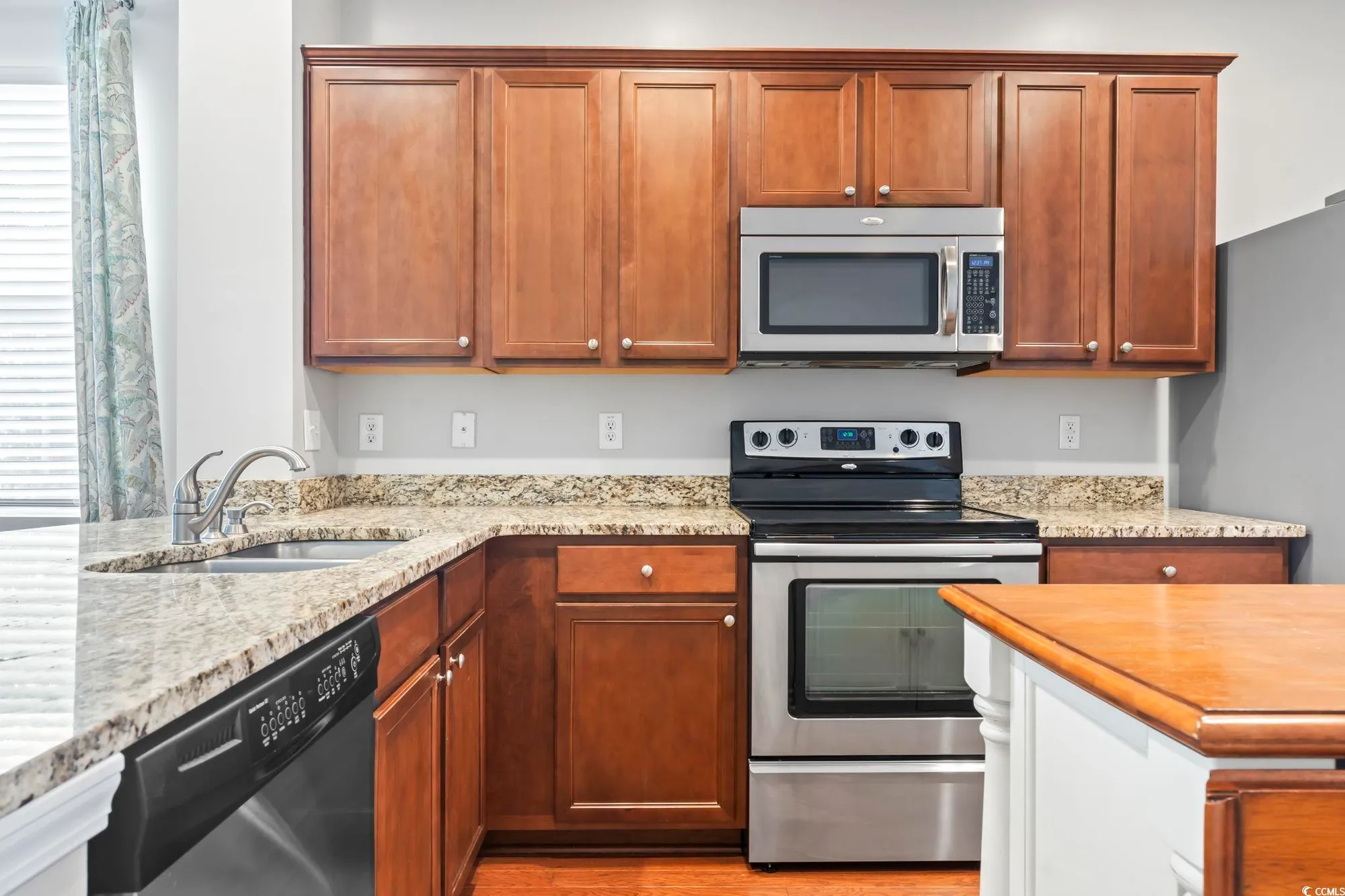 Property Slideshow image 8 of 40 | 1097 balmore dr, Myrtle Beach, SC, 29579