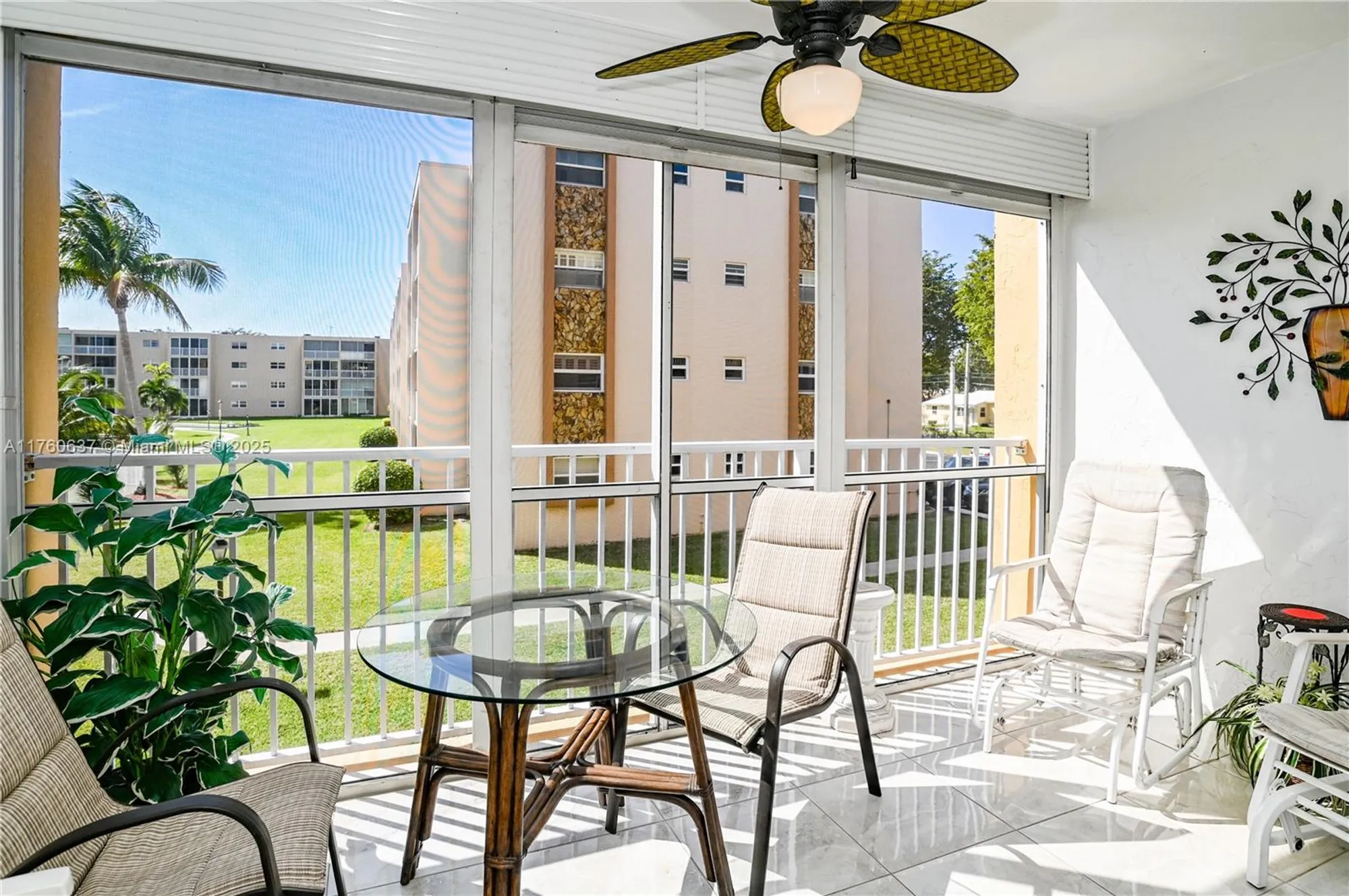 Property Slideshow image 14 of 54 | 202 se 10th st 206, Dania Beach, FL, 33004