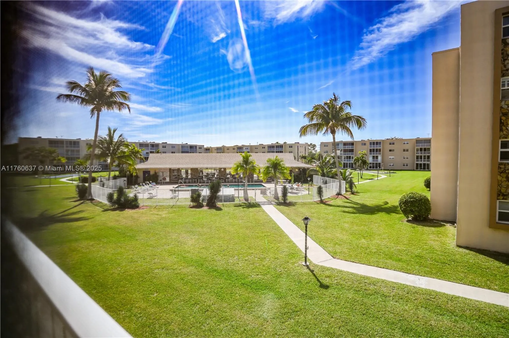 Property Slideshow image 12 of 54 | 202 se 10th st 206, Dania Beach, FL, 33004
