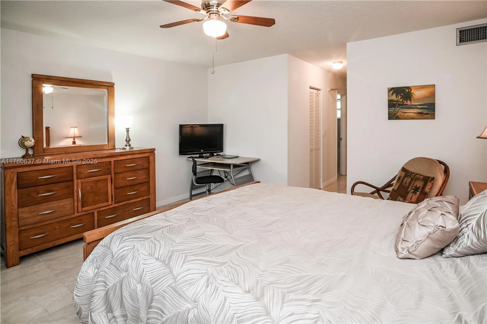 Property Slideshow image 22 of 54 | 202 se 10th st 206, Dania Beach, FL, 33004