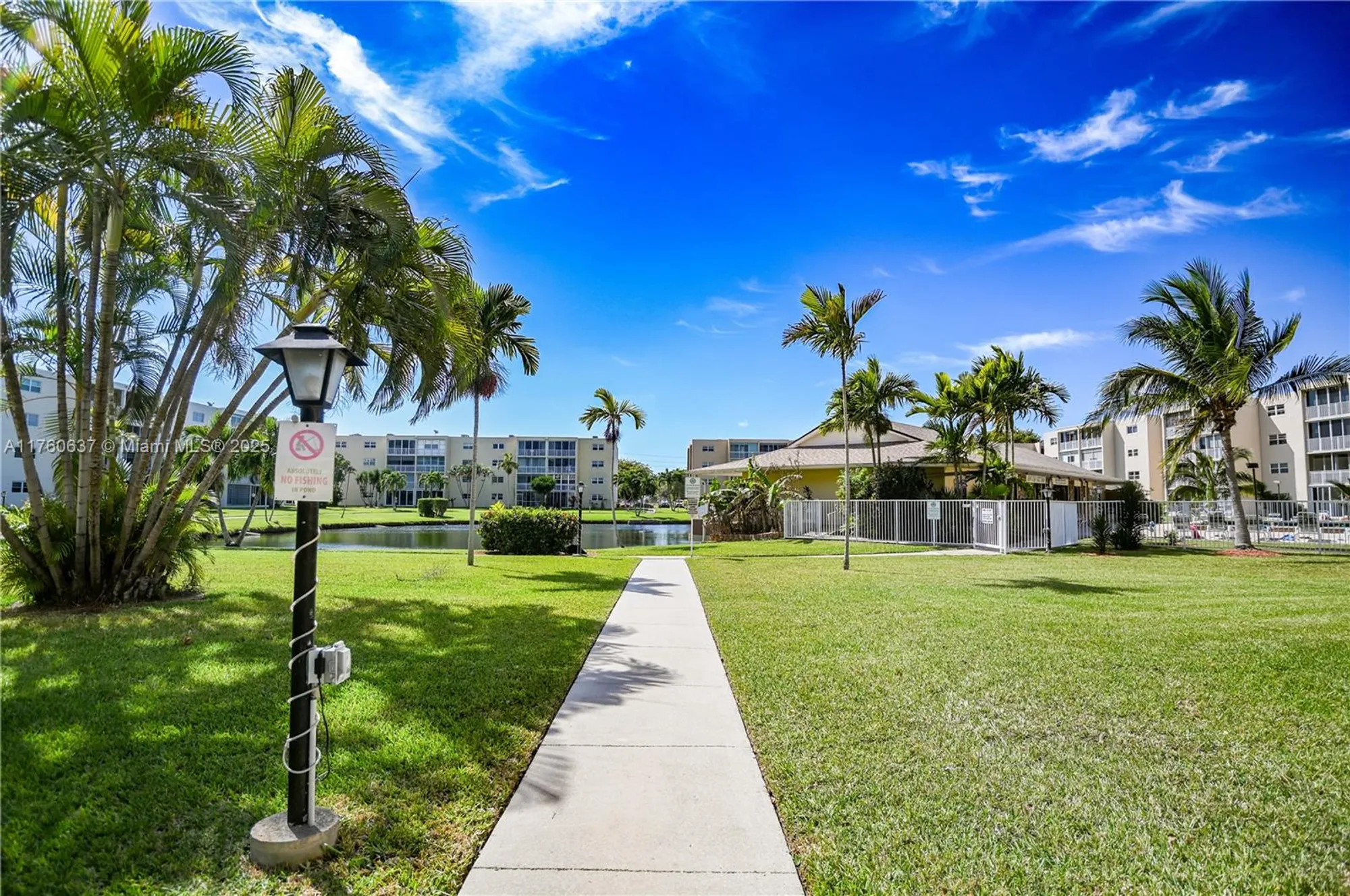 Property Slideshow image 35 of 54 | 202 se 10th st 206, Dania Beach, FL, 33004