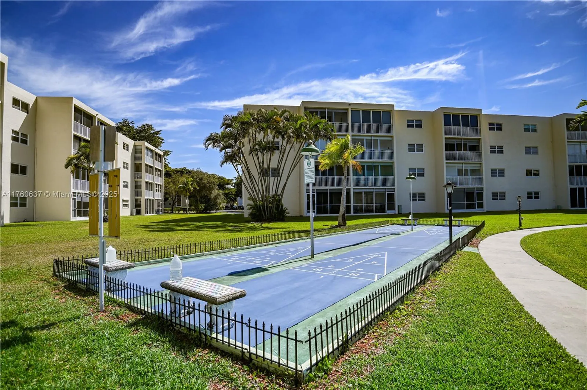 Property Slideshow image 37 of 54 | 202 se 10th st 206, Dania Beach, FL, 33004