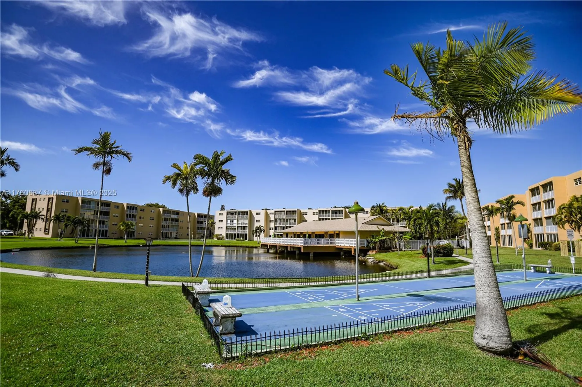 Property Slideshow image 39 of 54 | 202 se 10th st 206, Dania Beach, FL, 33004
