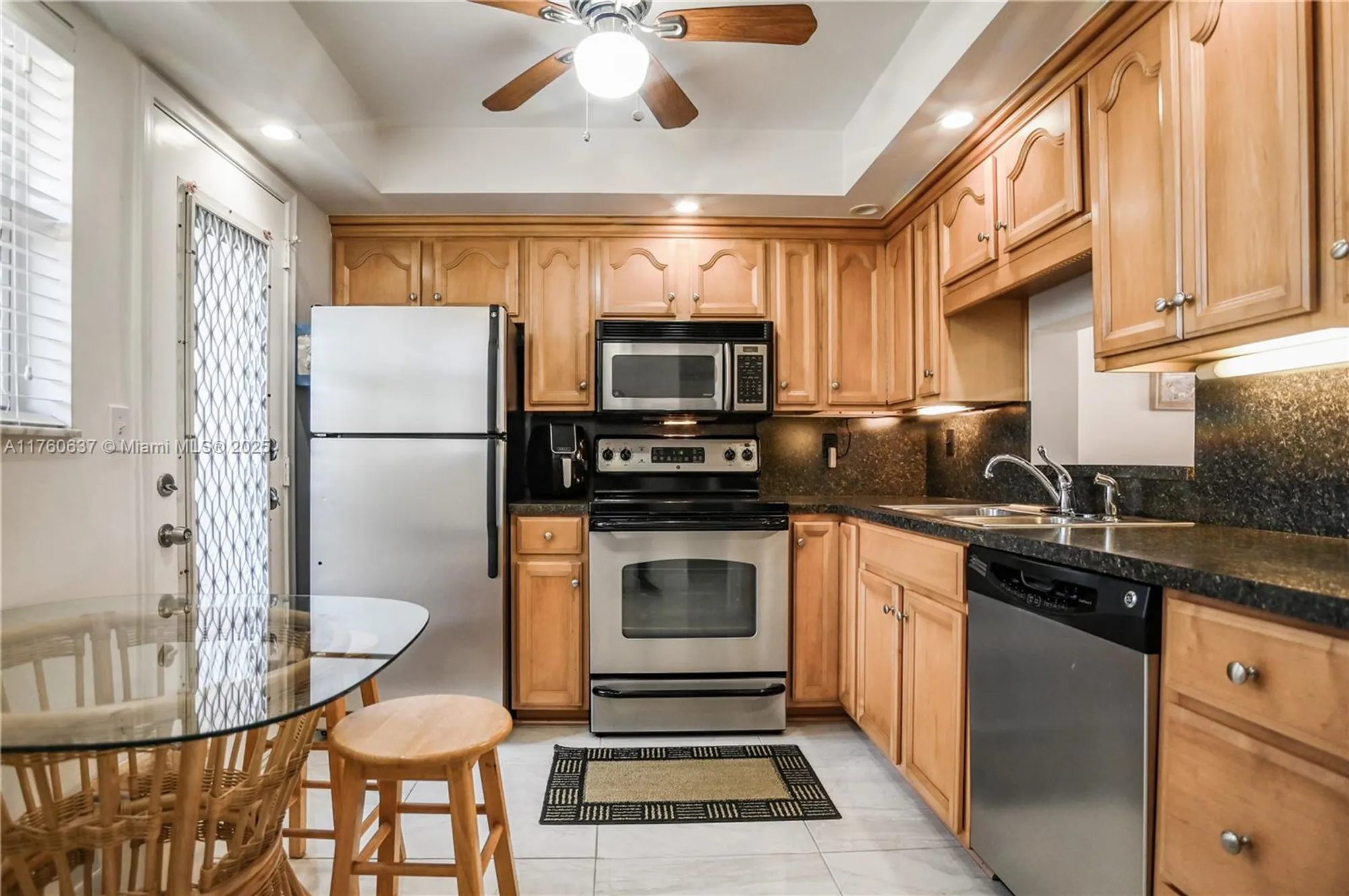 Property Slideshow image 3 of 54 | 202 se 10th st 206, Dania Beach, FL, 33004