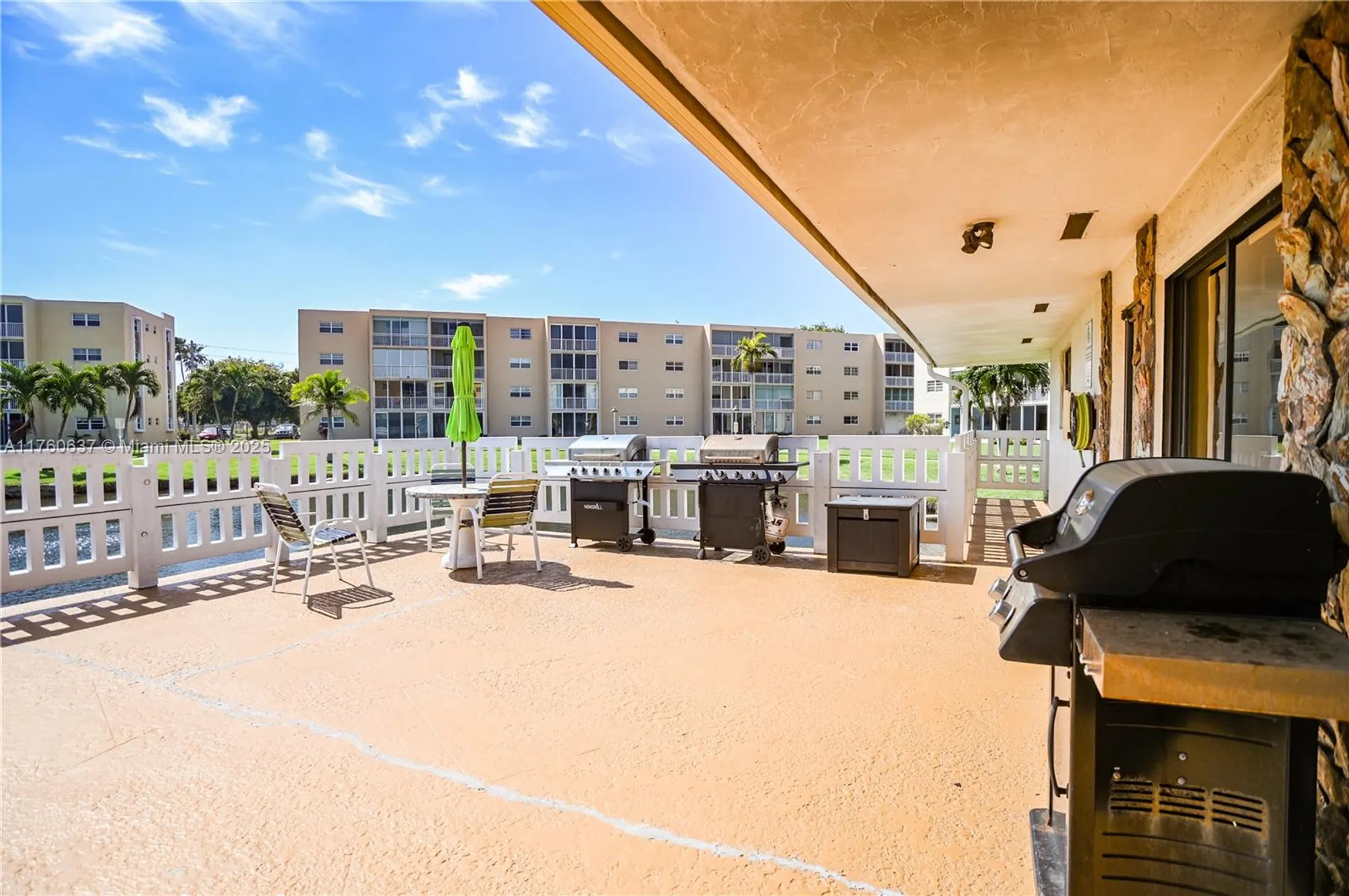 Property Slideshow image 46 of 54 | 202 se 10th st 206, Dania Beach, FL, 33004