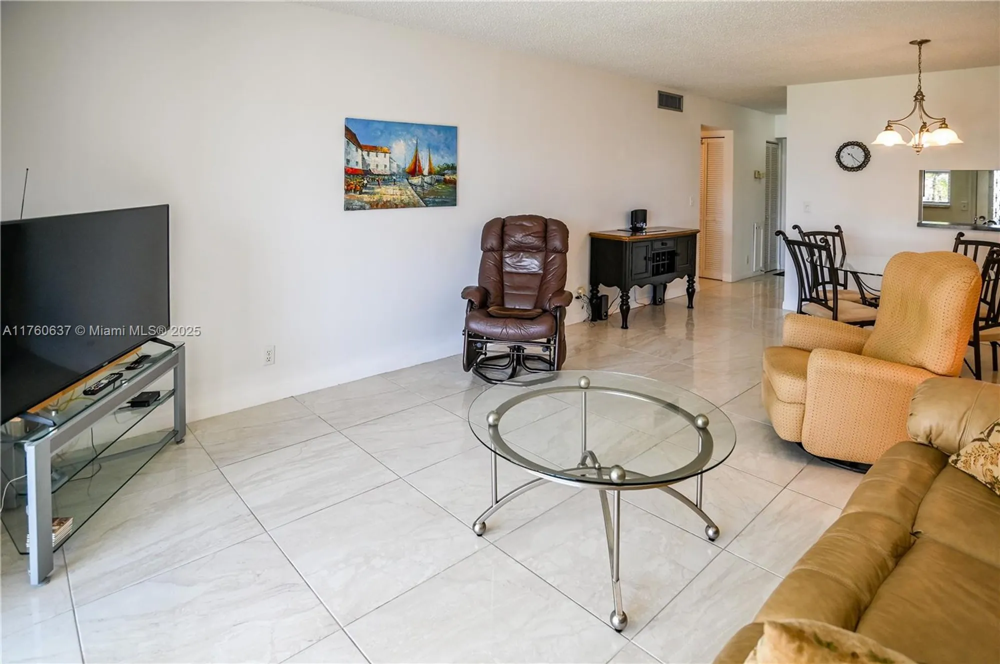Property Slideshow image 8 of 54 | 202 se 10th st 206, Dania Beach, FL, 33004
