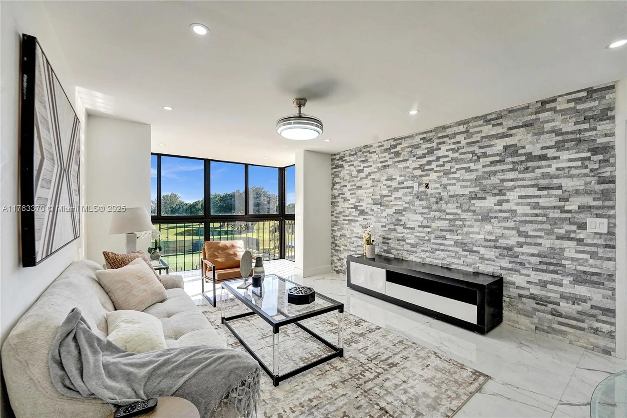 Property Slideshow image 6 of 51 | 8900 washington blvd 416, Pembroke Pines, FL, 33025