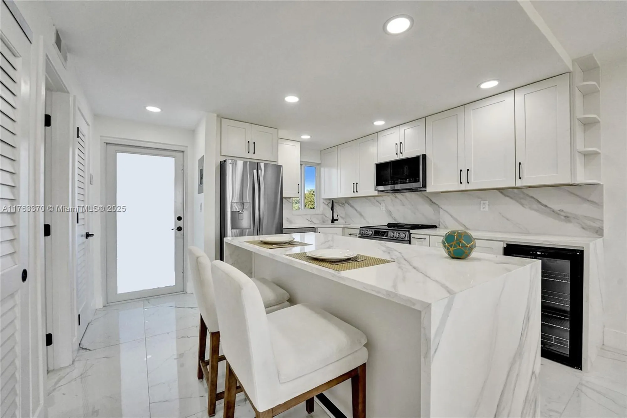 Property Slideshow image 7 of 51 | 8900 washington blvd 416, Pembroke Pines, FL, 33025