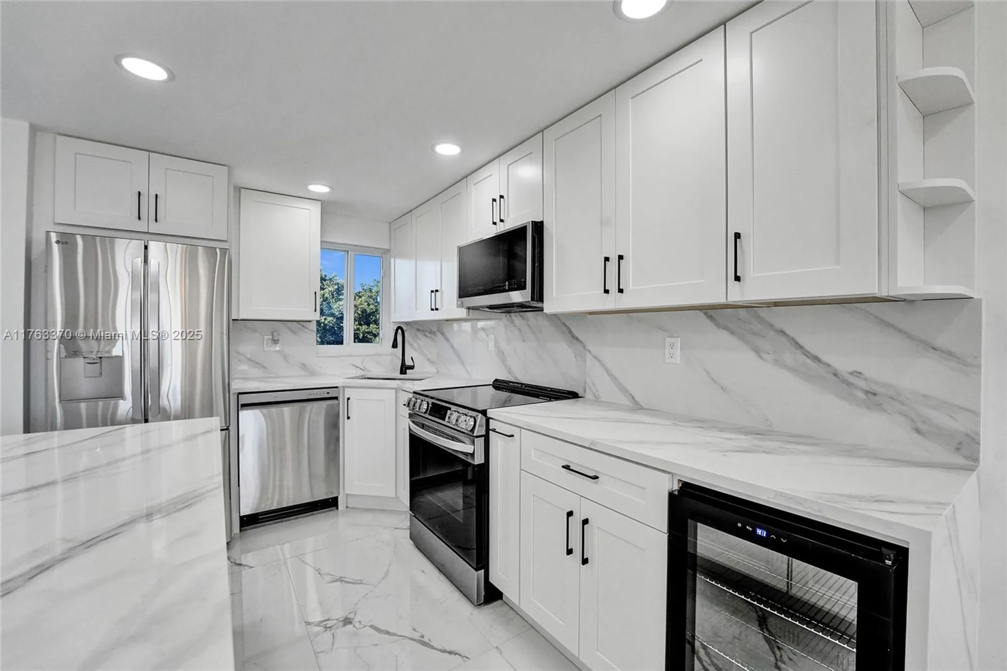 Property Slideshow image 9 of 51 | 8900 washington blvd 416, Pembroke Pines, FL, 33025