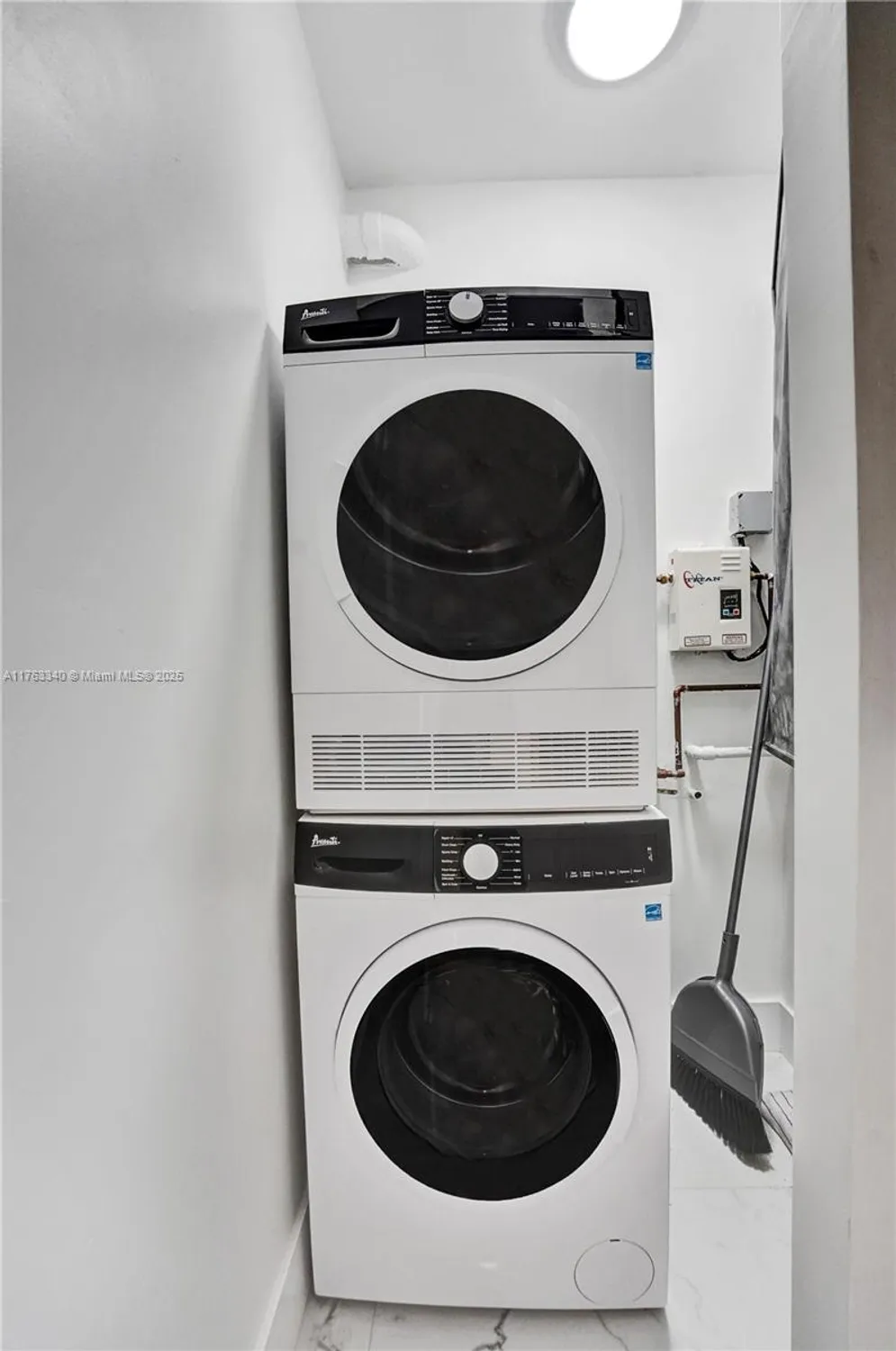 Property Slideshow image 26 of 54 | 8900 washington blvd 506a, Pembroke Pines, FL, 33025