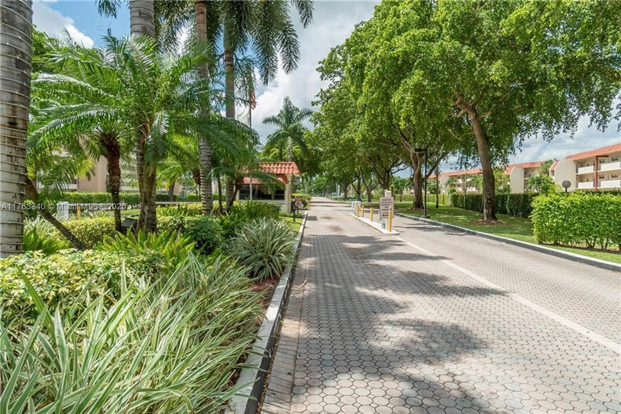 Property Slideshow image 31 of 54 | 8900 washington blvd 506a, Pembroke Pines, FL, 33025