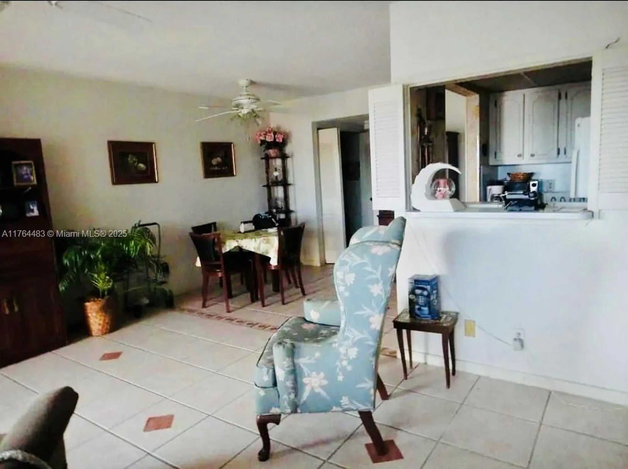 Property Slideshow image 4 of 6 | 130 camden f, West Palm Beach, FL, 33417