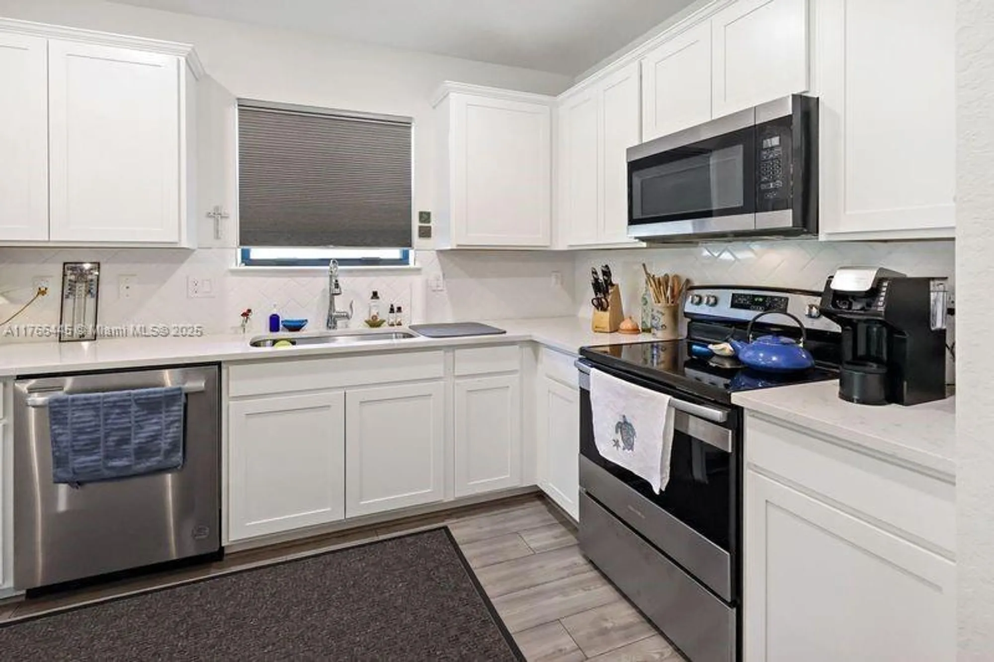 Property Slideshow image 7 of 24 | 4690 indigo way, Vero Beach, FL, 32967