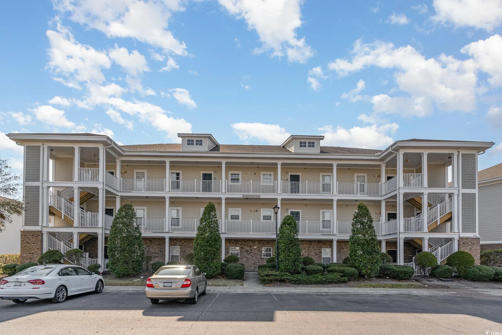 Property Slideshow image 3 of 30 | 224 castle dr 1402, Myrtle Beach, SC, 29579