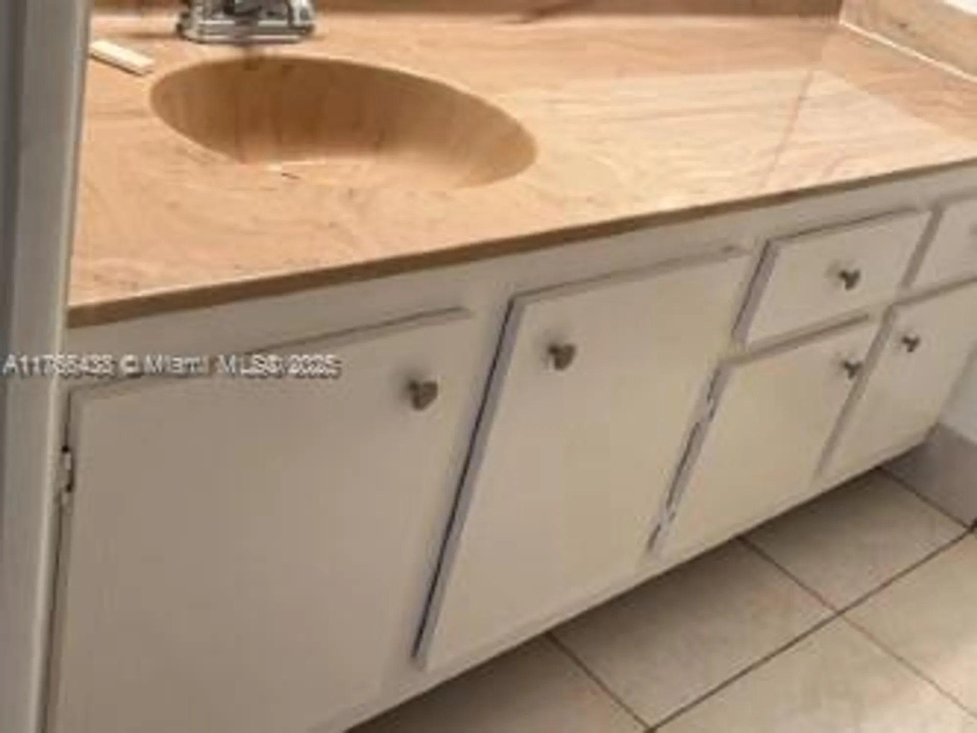 Property Slideshow image 14 of 16 | 6090 nw 64th ave apt 310, Tamarac, FL, 33319