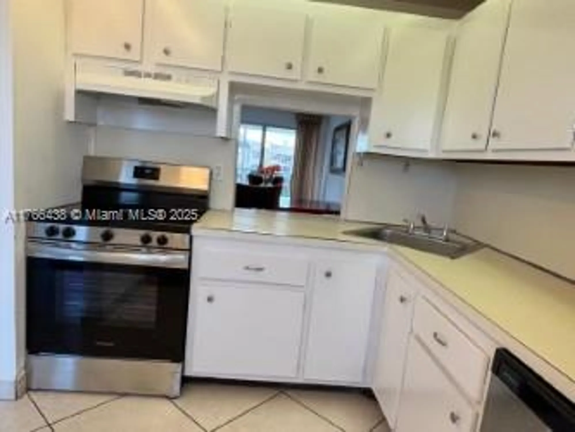 Property Slideshow image 9 of 16 | 6090 nw 64th ave apt 310, Tamarac, FL, 33319