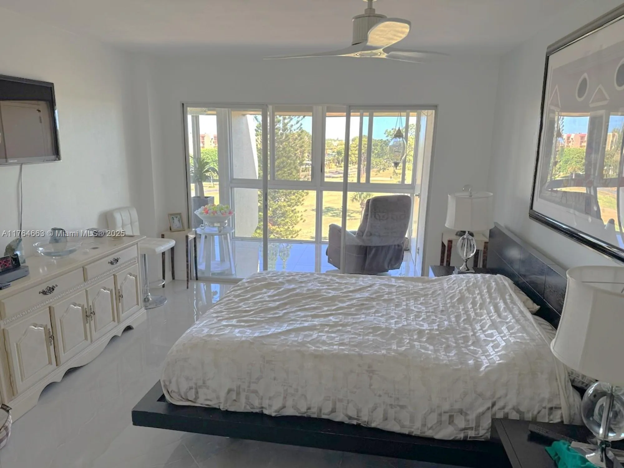 Property Slideshow image 17 of 31 | 3836 via poinciana 604, Lake Worth, FL, 33467