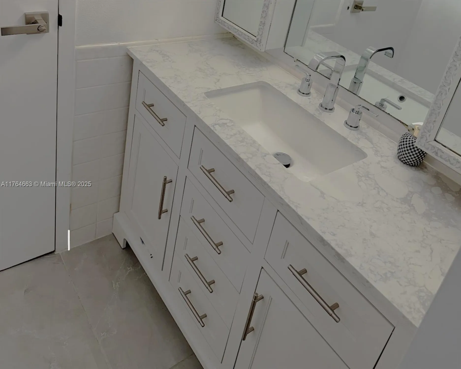 Property Slideshow image 19 of 31 | 3836 via poinciana 604, Lake Worth, FL, 33467