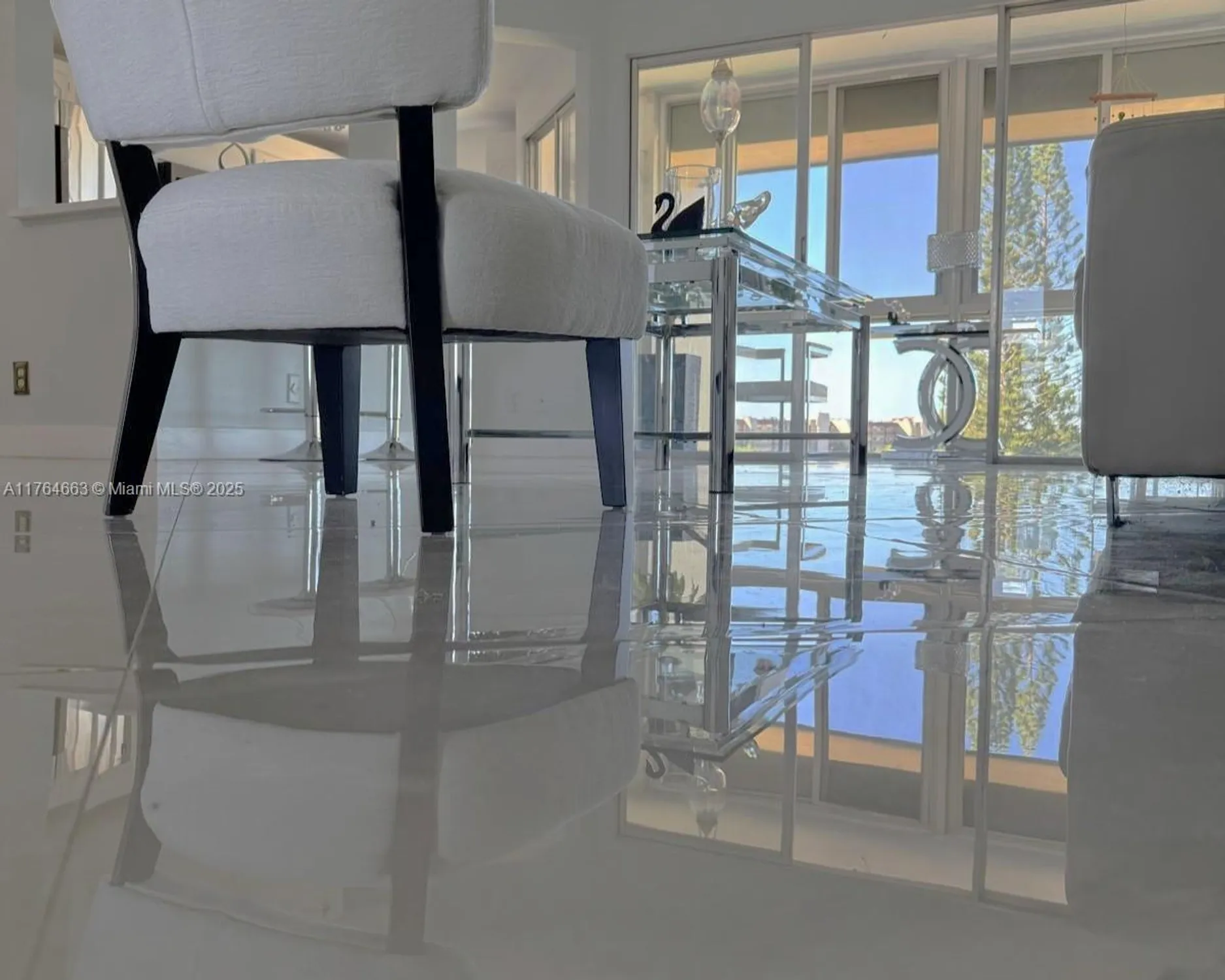 Property Slideshow image 8 of 31 | 3836 via poinciana 604, Lake Worth, FL, 33467