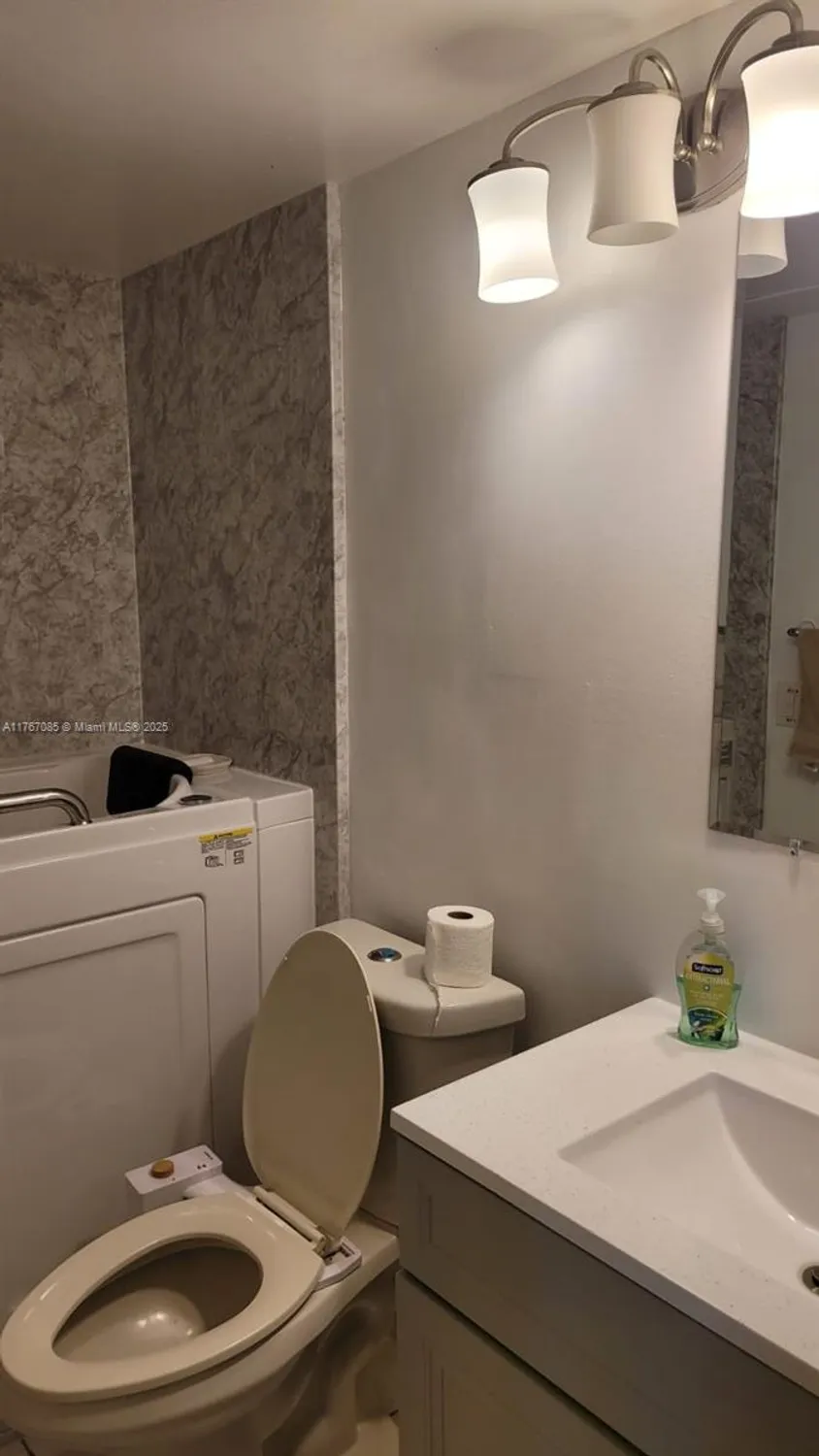 Property Slideshow image 13 of 13 | 418 tilford t # 418, Deerfield Beach, FL, 33442