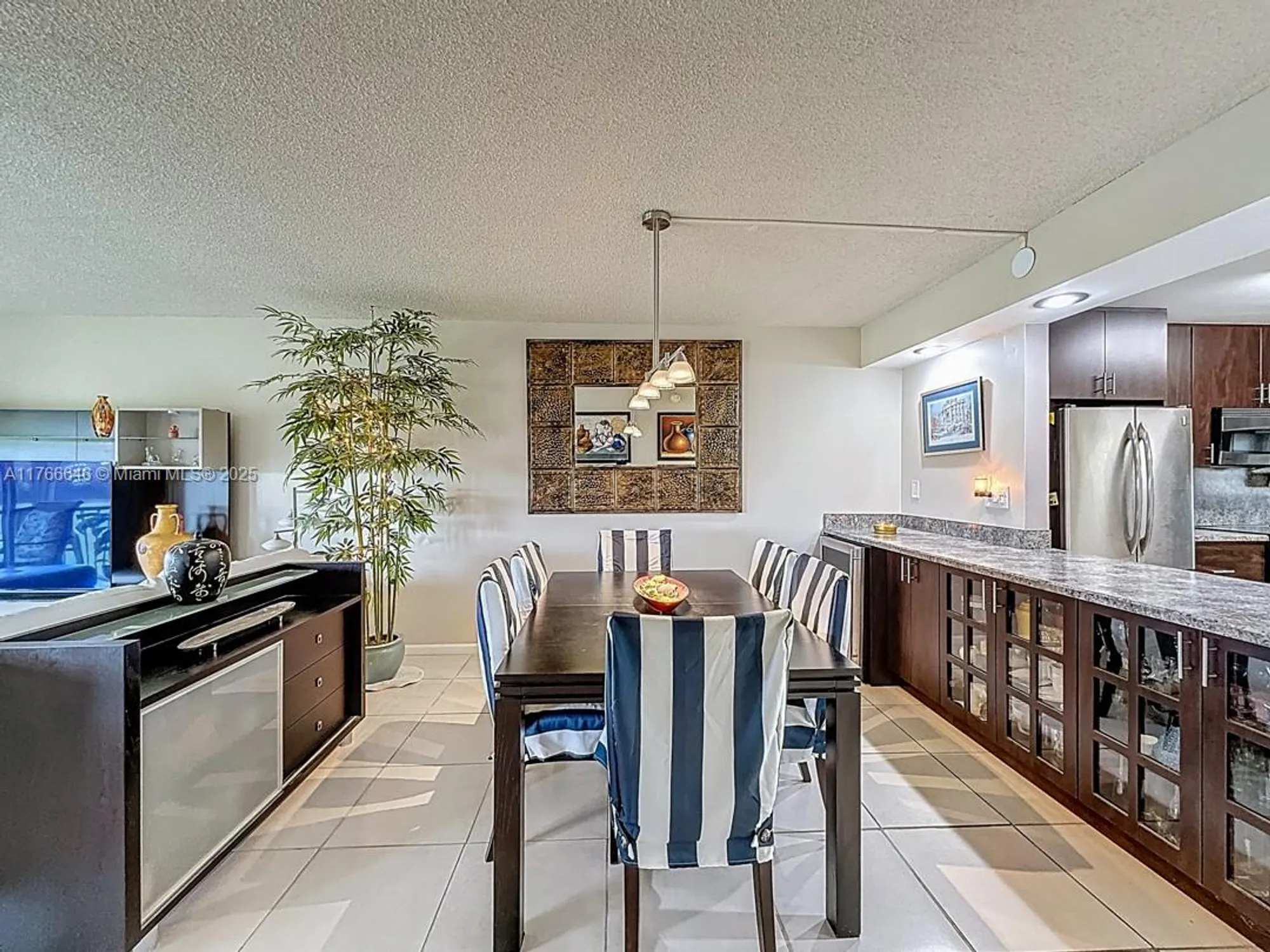 Property Slideshow image 15 of 38 | 9411 n hollybrook lake dr 304, Pembroke Pines, FL, 33025