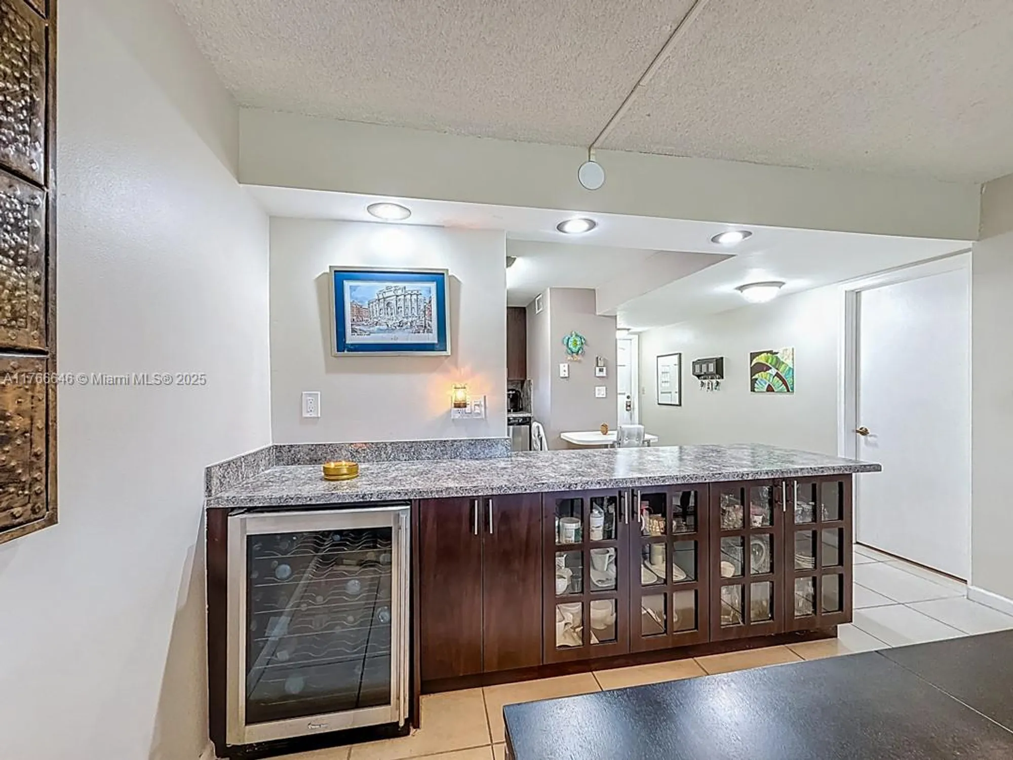 Property Slideshow image 16 of 38 | 9411 n hollybrook lake dr 304, Pembroke Pines, FL, 33025