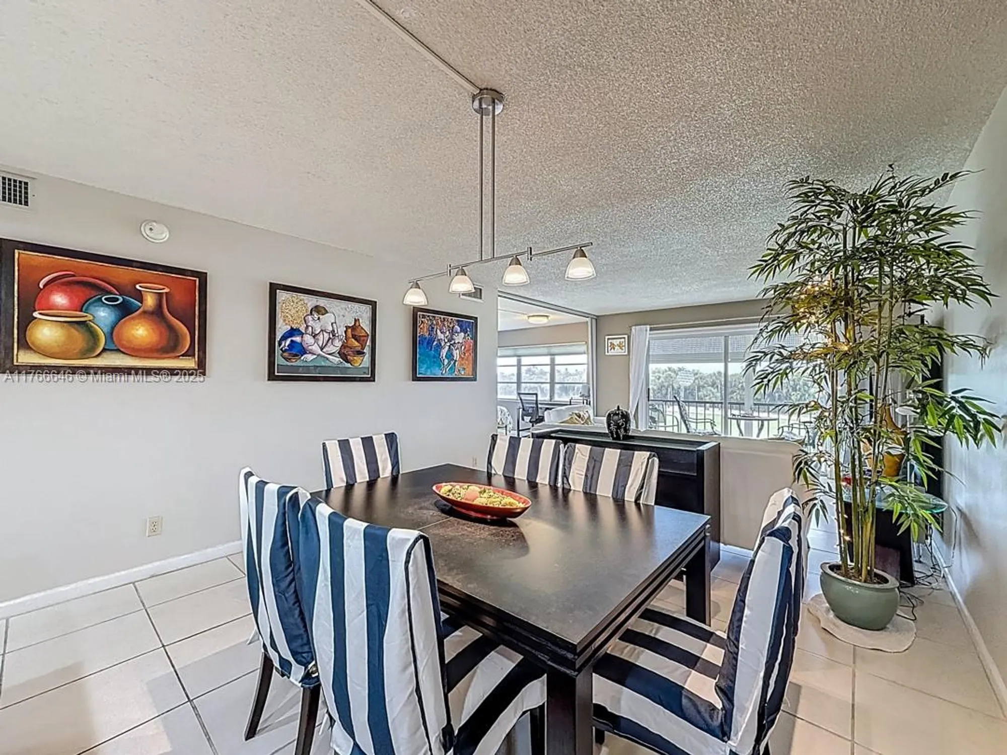 Property Slideshow image 17 of 38 | 9411 n hollybrook lake dr 304, Pembroke Pines, FL, 33025