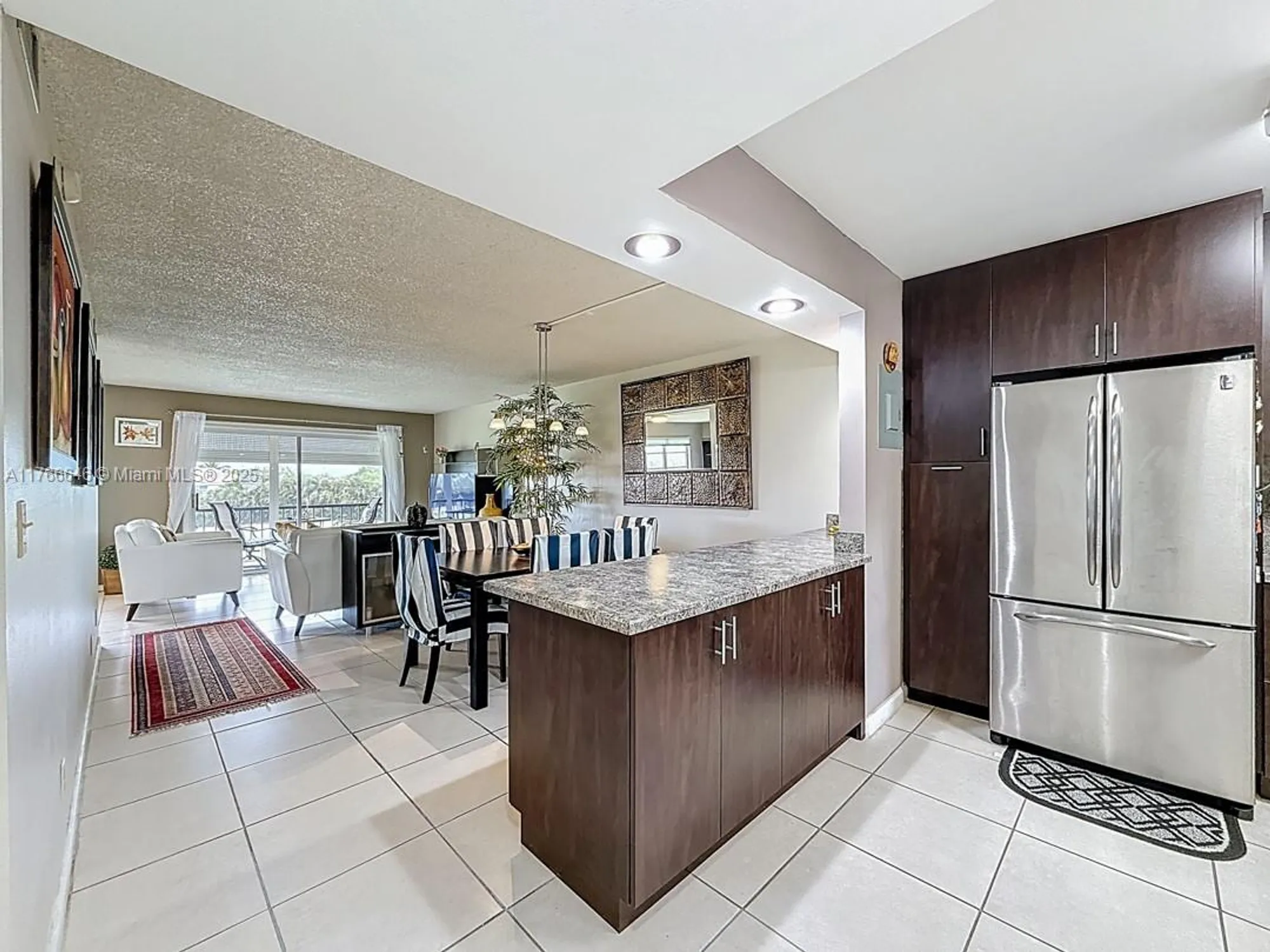 Property Slideshow image 13 of 38 | 9411 n hollybrook lake dr 304, Pembroke Pines, FL, 33025