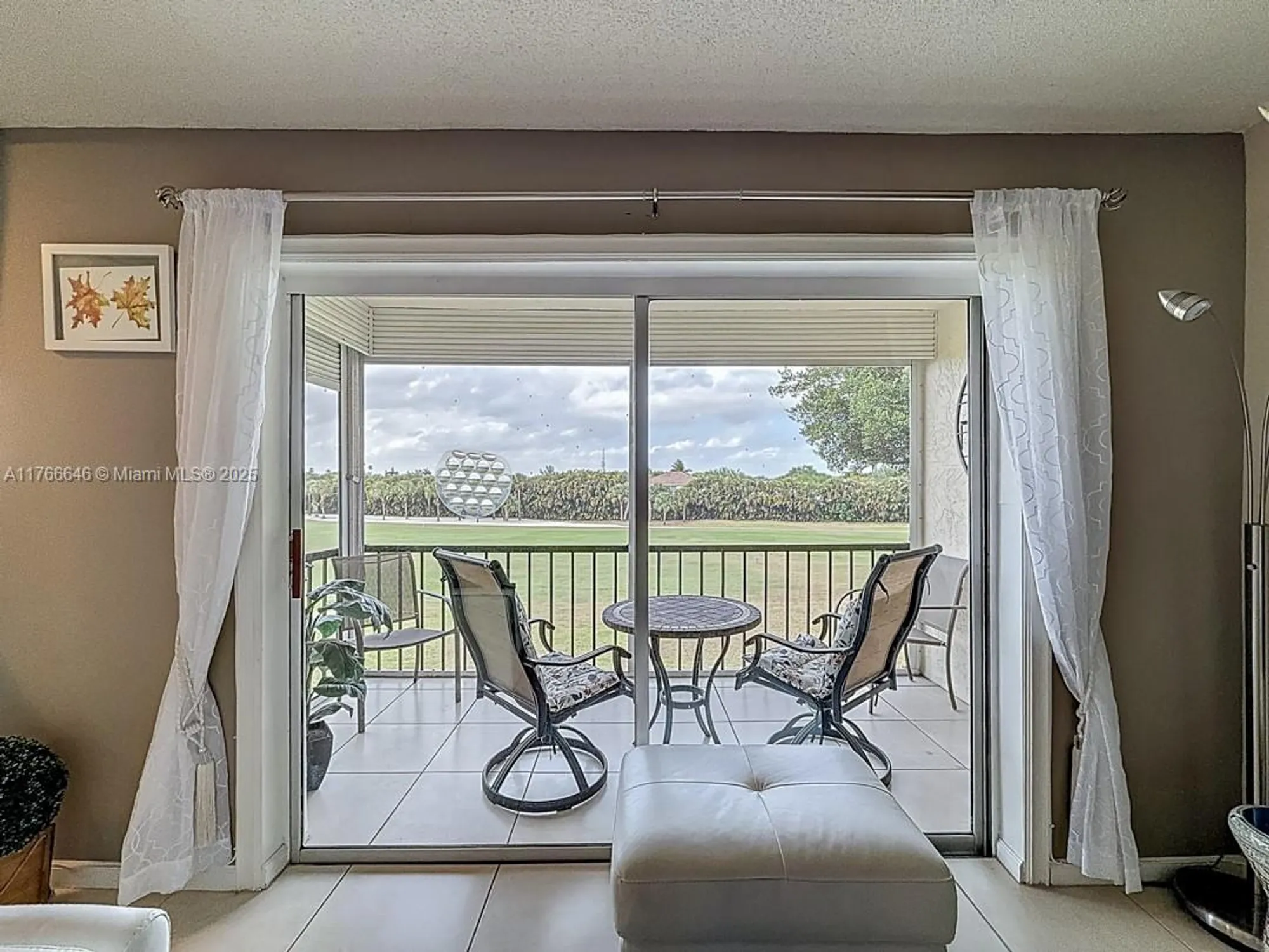 Property Slideshow image 26 of 38 | 9411 n hollybrook lake dr 304, Pembroke Pines, FL, 33025