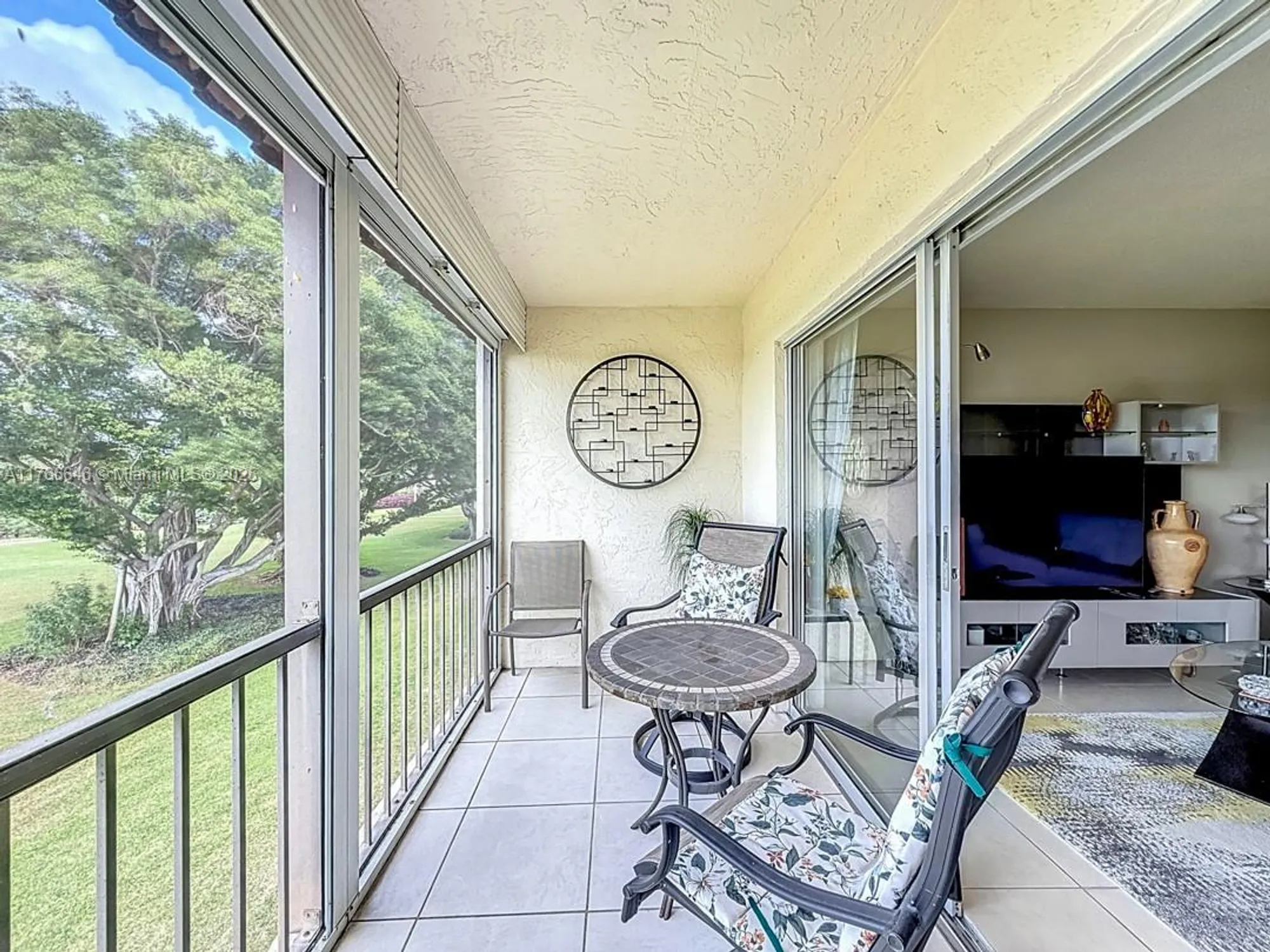 Property Slideshow image 29 of 38 | 9411 n hollybrook lake dr 304, Pembroke Pines, FL, 33025