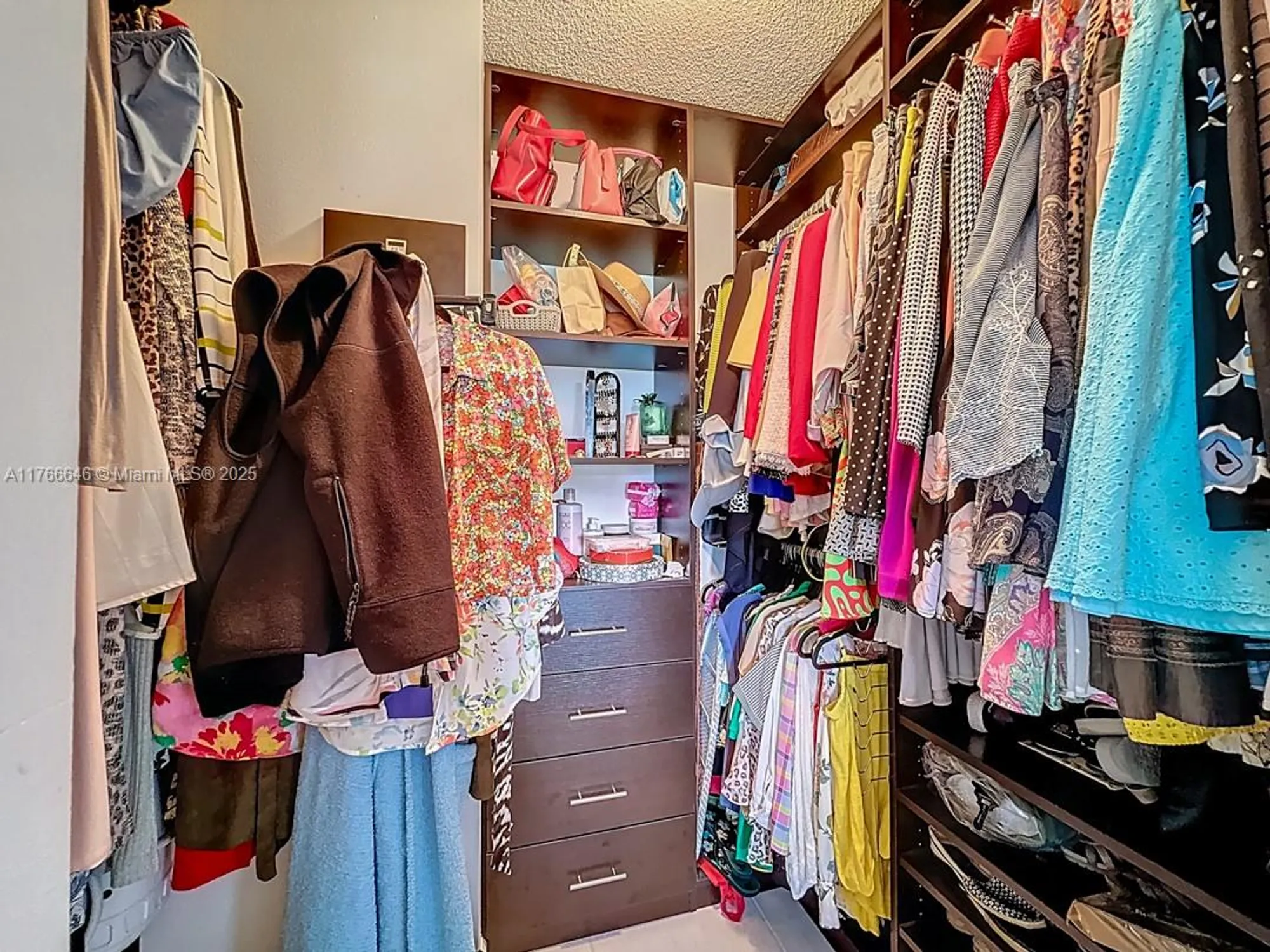 Property Slideshow image 37 of 38 | 9411 n hollybrook lake dr 304, Pembroke Pines, FL, 33025