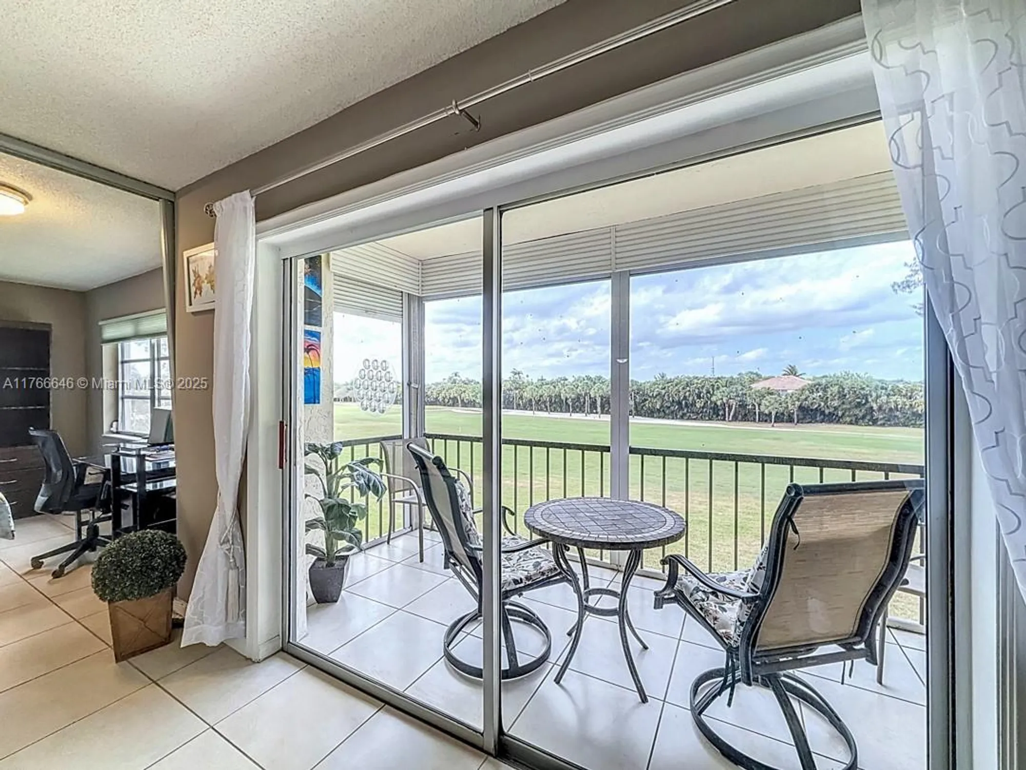Property Slideshow image 30 of 38 | 9411 n hollybrook lake dr 304, Pembroke Pines, FL, 33025