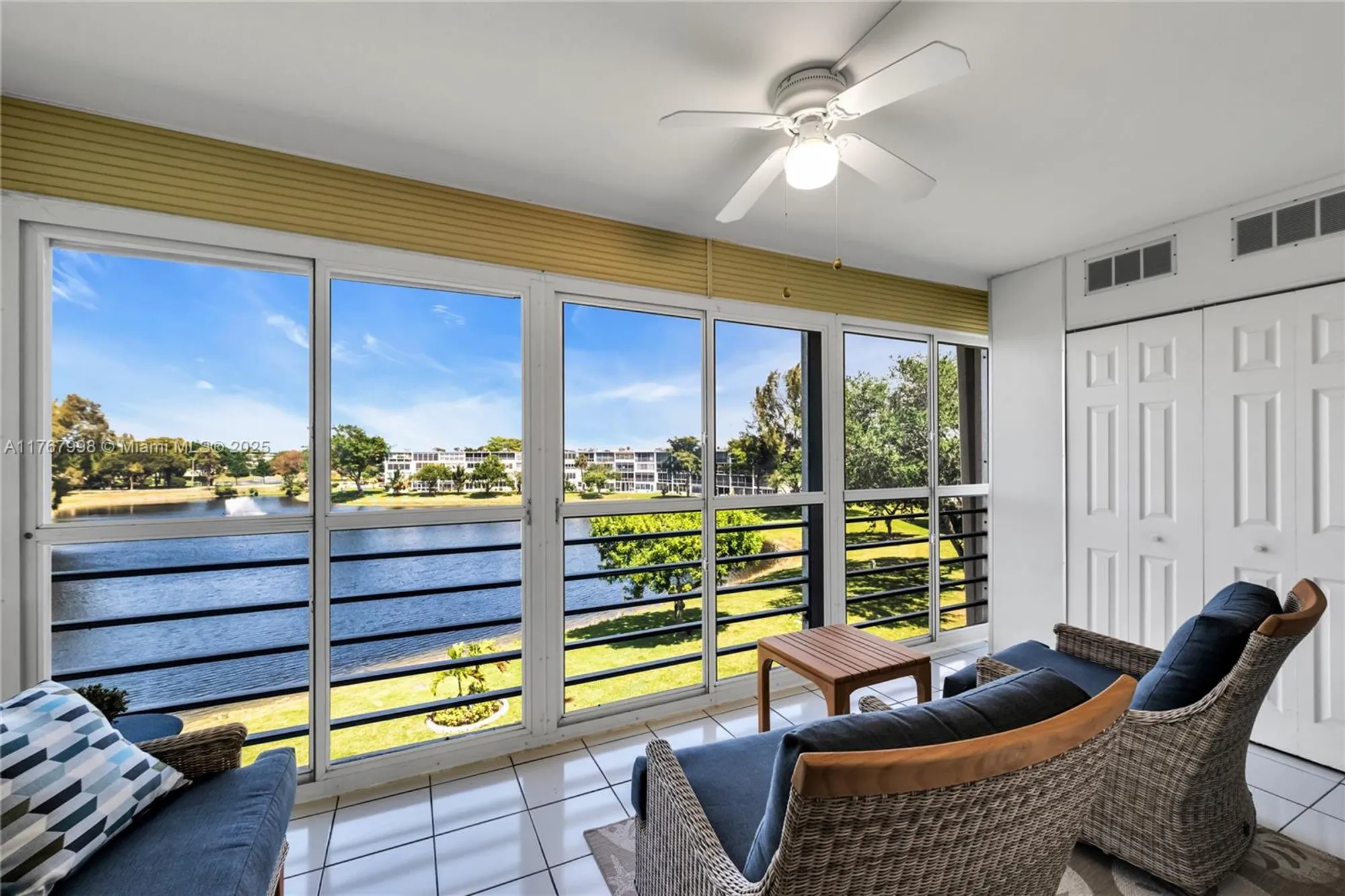 Property Slideshow image 1 of 32 | 4032 farnham o # 4032, Deerfield Beach, FL, 33442