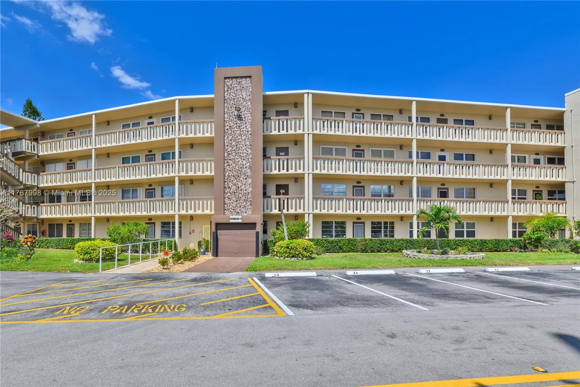 Property Slideshow image 31 of 32 | 4032 farnham o # 4032, Deerfield Beach, FL, 33442