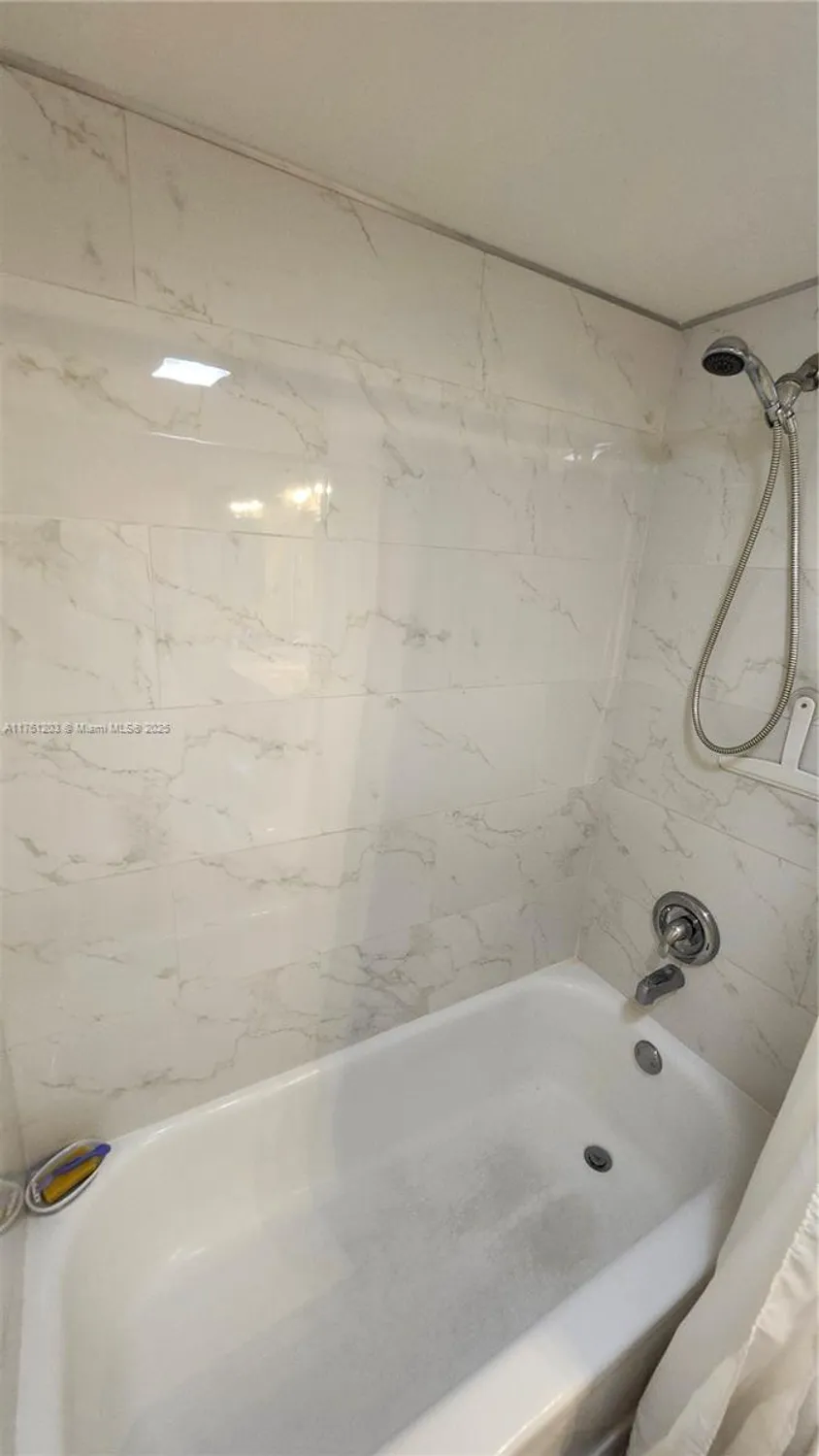 Property Slideshow image 21 of 41 | 4072 ventnor p # 4072, Deerfield Beach, FL, 33442