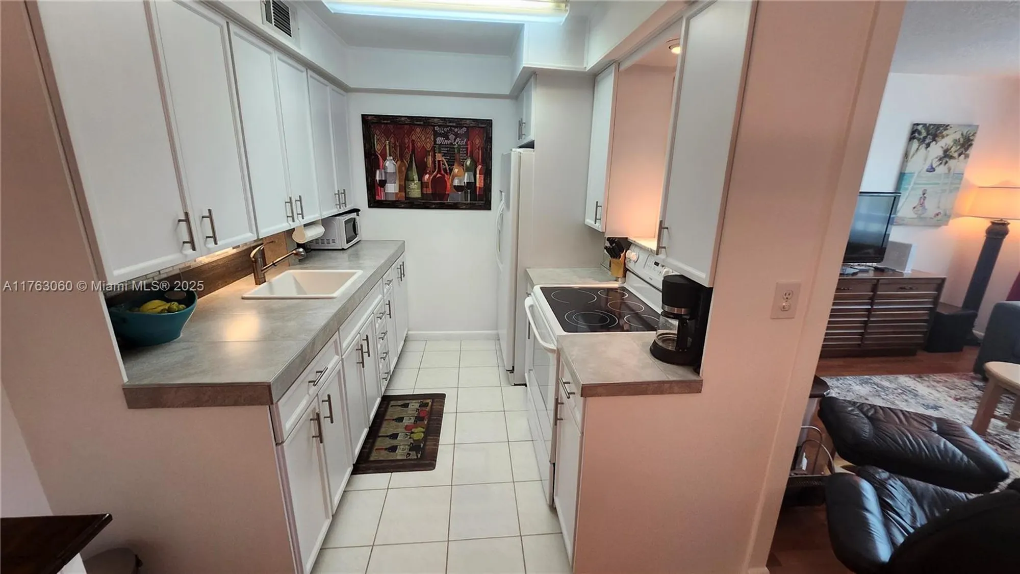 Property Slideshow image 10 of 42 | 2112 newport u # 2112, Deerfield Beach, FL, 33442