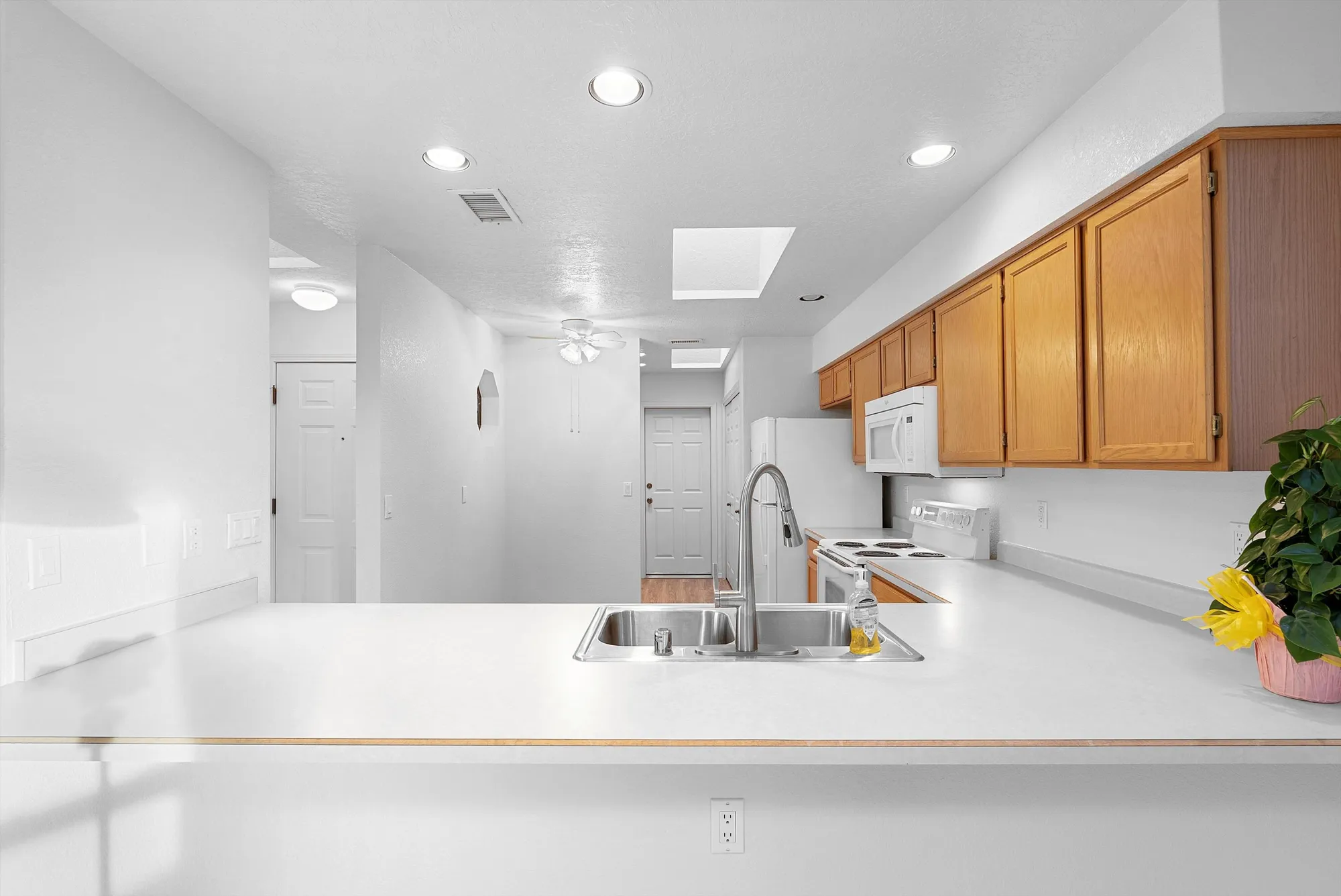 Property Slideshow image 9 of 35 | 3253 esplanade cir, Rio Rancho, NM, 87124