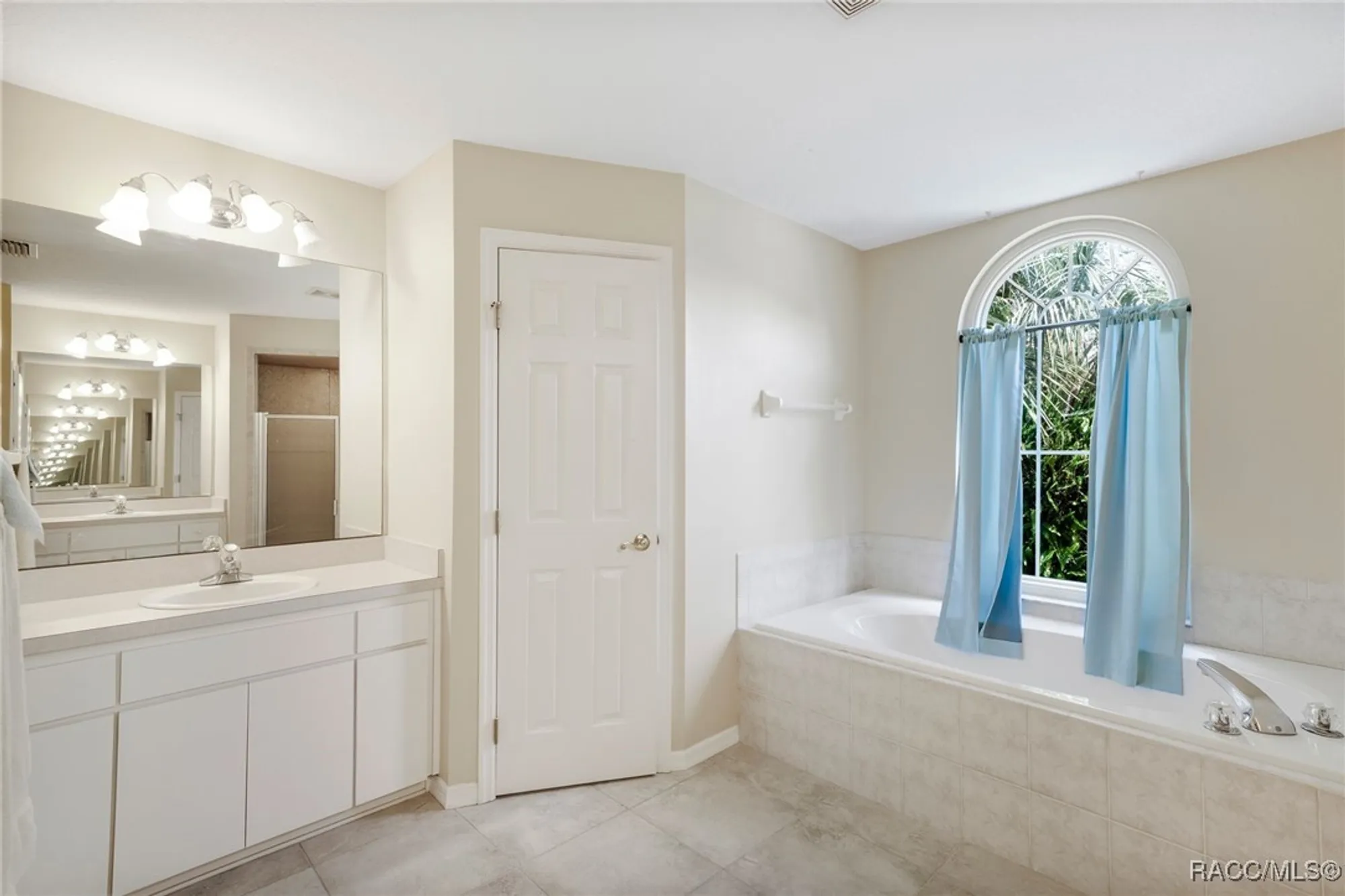 Property Slideshow image 24 of 39 | 4542 n serene pt, Hernando, FL, 34442