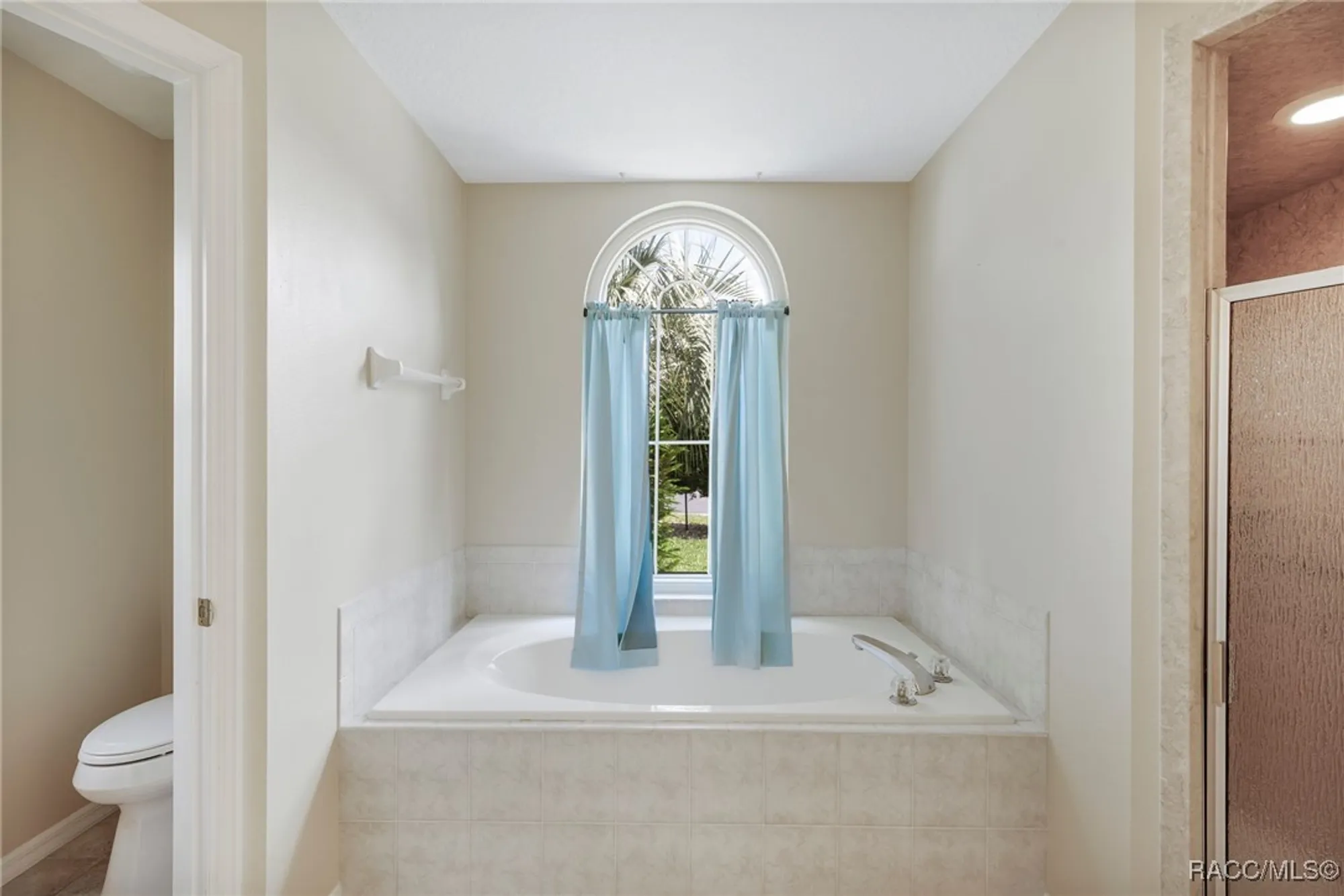 Property Slideshow image 25 of 39 | 4542 n serene pt, Hernando, FL, 34442