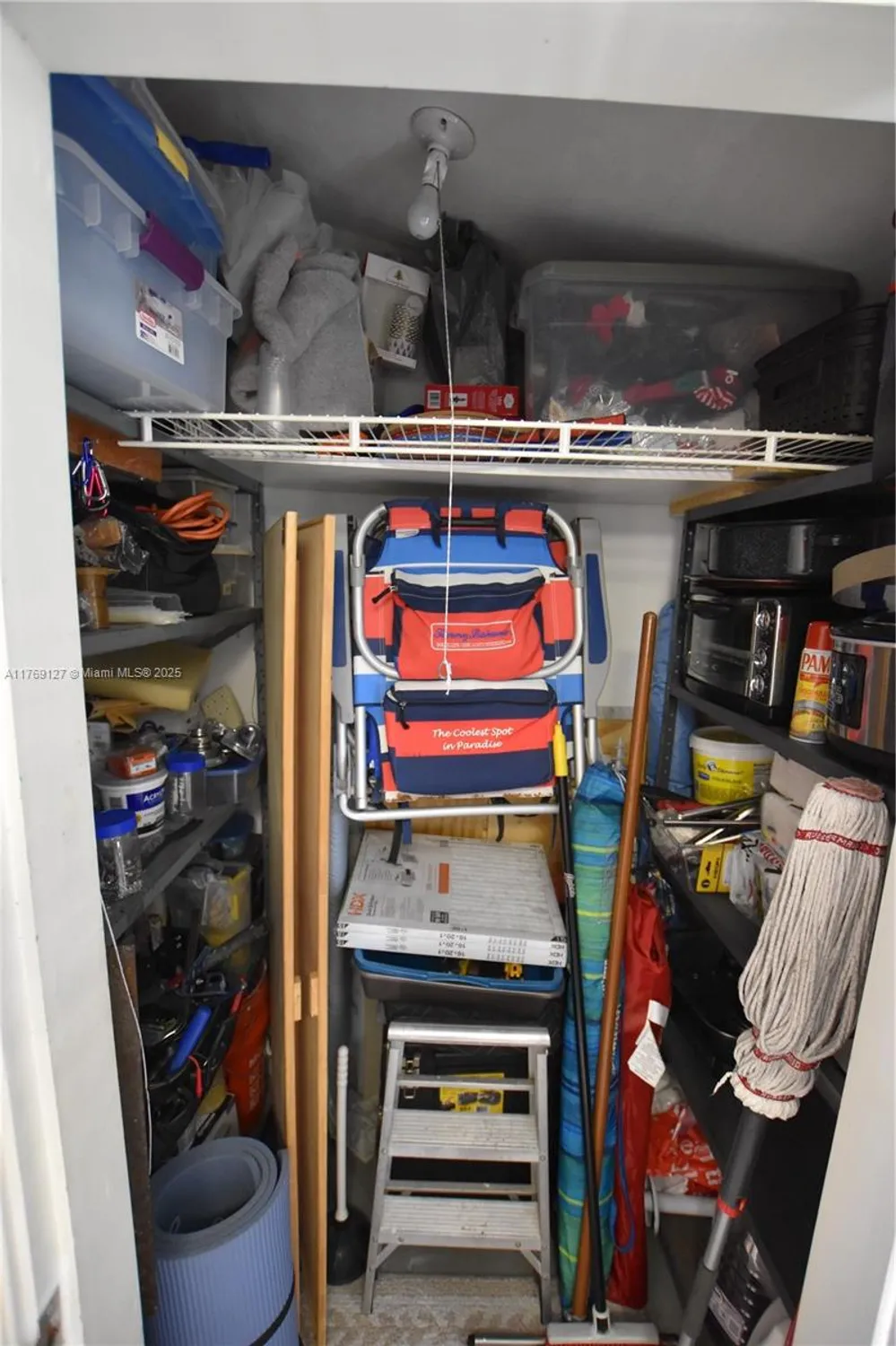 Property Slideshow image 11 of 47 | 2735 dudley dr b, West Palm Beach, FL, 33415