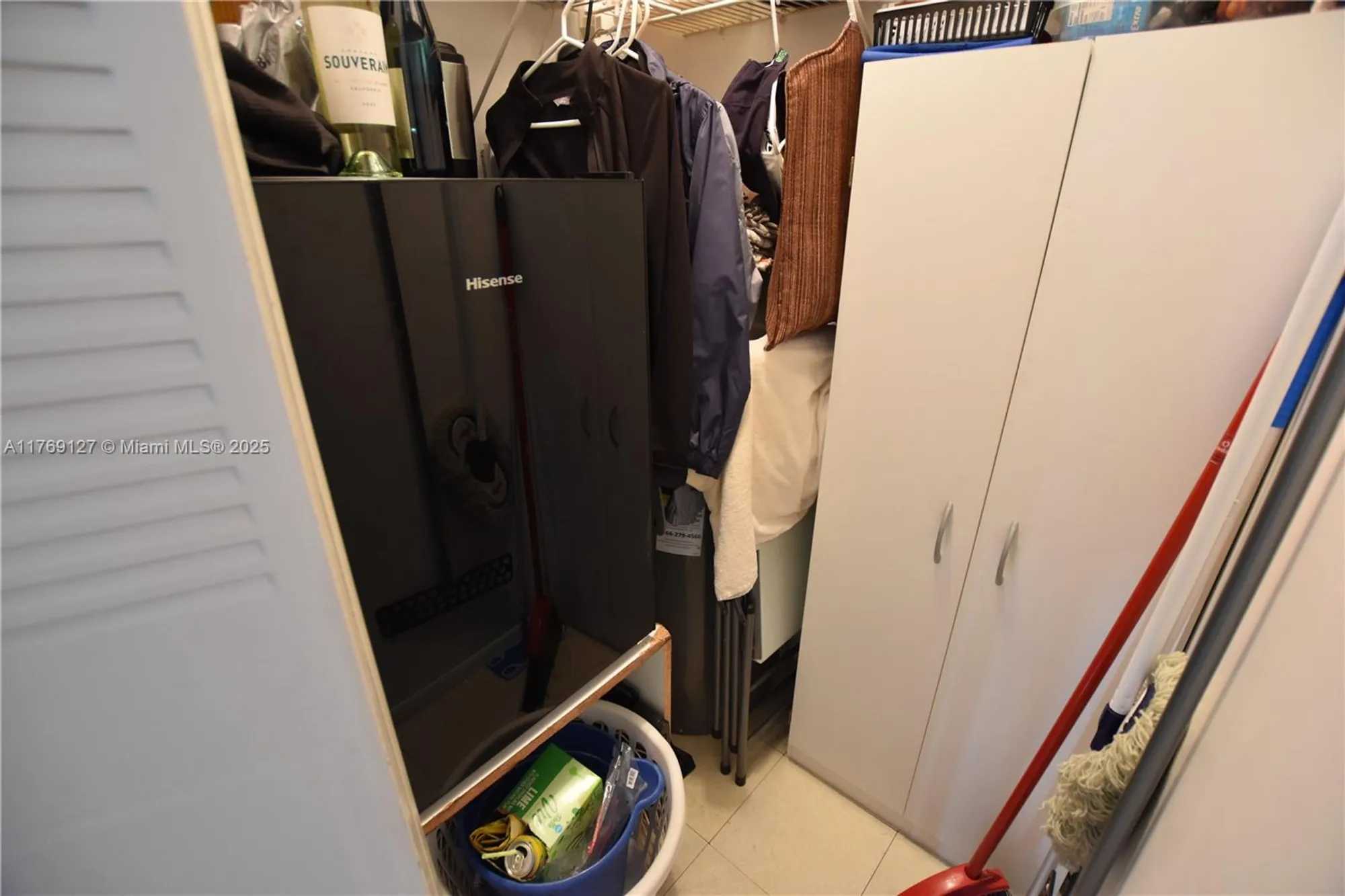 Property Slideshow image 25 of 47 | 2735 dudley dr b, West Palm Beach, FL, 33415