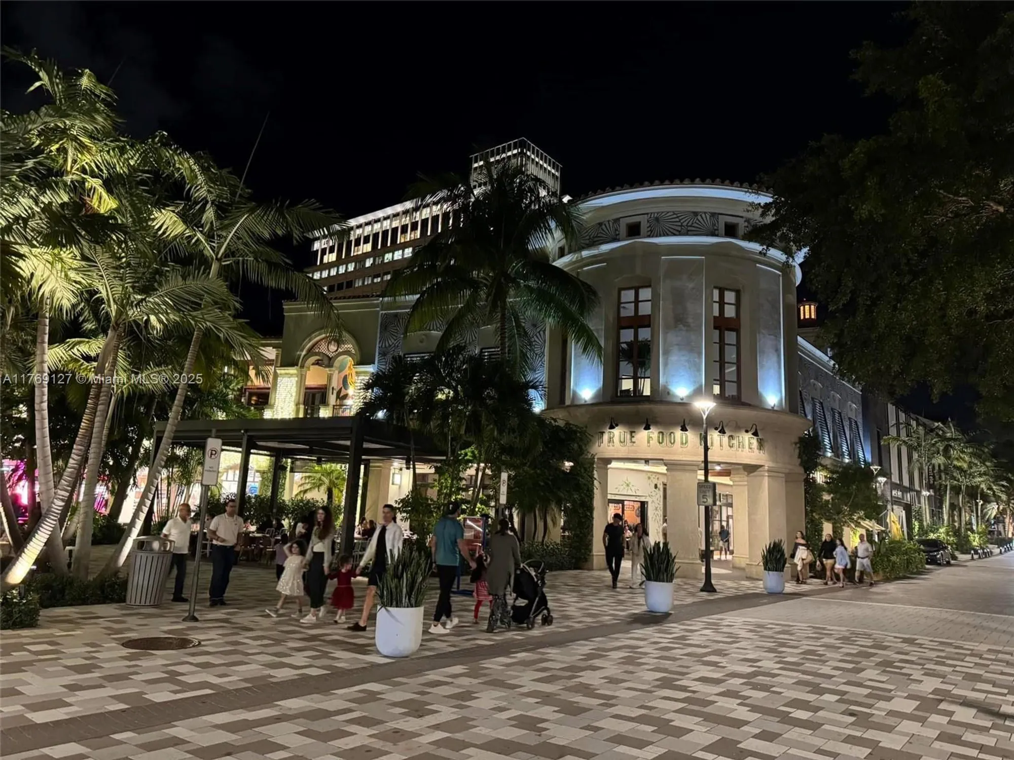 Property Slideshow image 44 of 47 | 2735 dudley dr b, West Palm Beach, FL, 33415