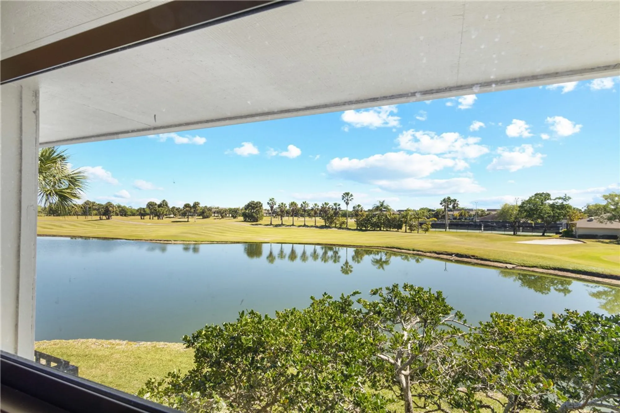 Property Slideshow image 12 of 34 | 3 plantation dr 202, Vero Beach, FL, 32966